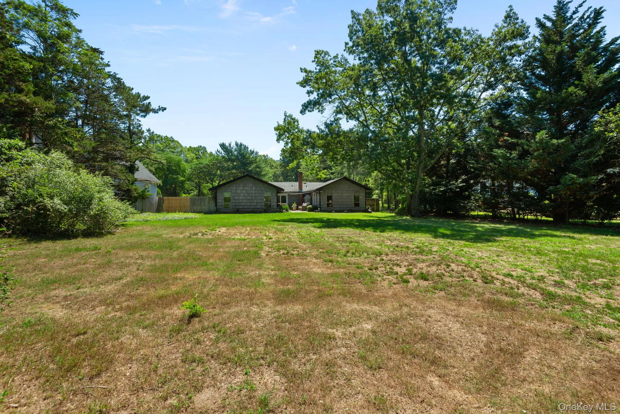 Huge flat Yard .....Soccer anyone??? Huge flat Yard .....Soccer anyone???