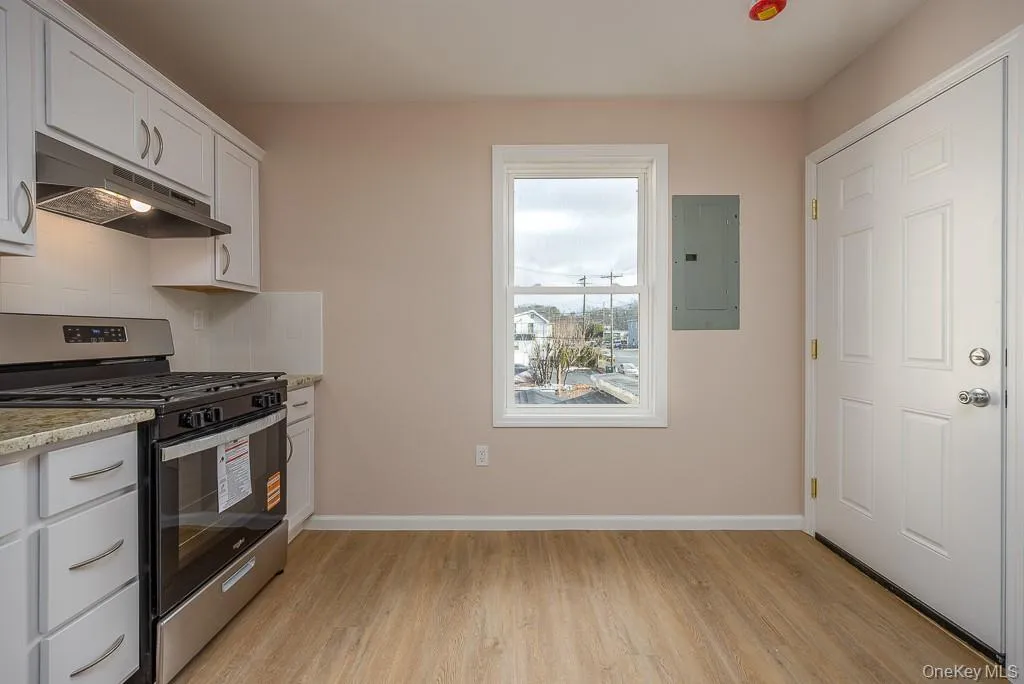 72 S Main Street, Clarkstown, NY, 1 Bedroom Bedrooms, 2 Rooms Rooms,1 BathroomBathrooms,Residential Lease,For Rent,S Main,0,1021658 72 S Main Street, Clarkstown, NY, 1 Bedroom Bedrooms, 2 Rooms Rooms,1 BathroomBathrooms,Residential Lease,For Rent,S Main,0,1021658