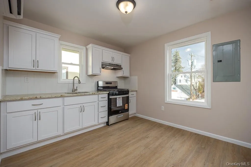 72 S Main Street, Clarkstown, NY, 1 Bedroom Bedrooms, 2 Rooms Rooms,1 BathroomBathrooms,Residential Lease,For Rent,S Main,0,1021658 72 S Main Street, Clarkstown, NY, 1 Bedroom Bedrooms, 2 Rooms Rooms,1 BathroomBathrooms,Residential Lease,For Rent,S Main,0,1021658