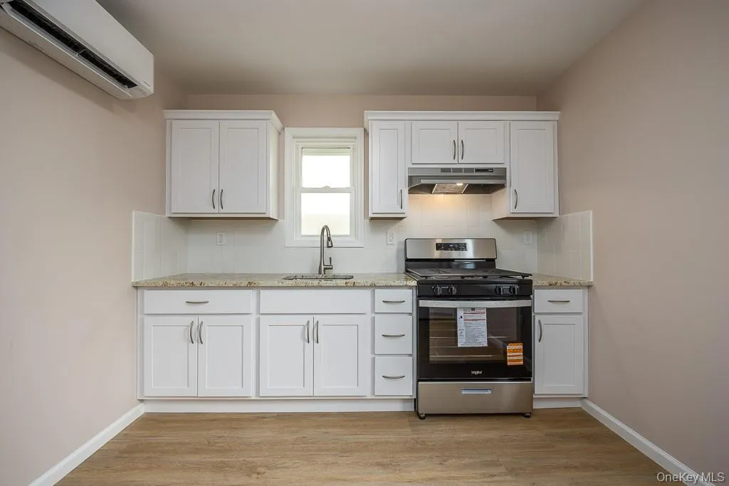 72 S Main Street, Clarkstown, NY, 1 Bedroom Bedrooms, 2 Rooms Rooms,1 BathroomBathrooms,Residential Lease,For Rent,S Main,0,1021658 72 S Main Street, Clarkstown, NY, 1 Bedroom Bedrooms, 2 Rooms Rooms,1 BathroomBathrooms,Residential Lease,For Rent,S Main,0,1021658
