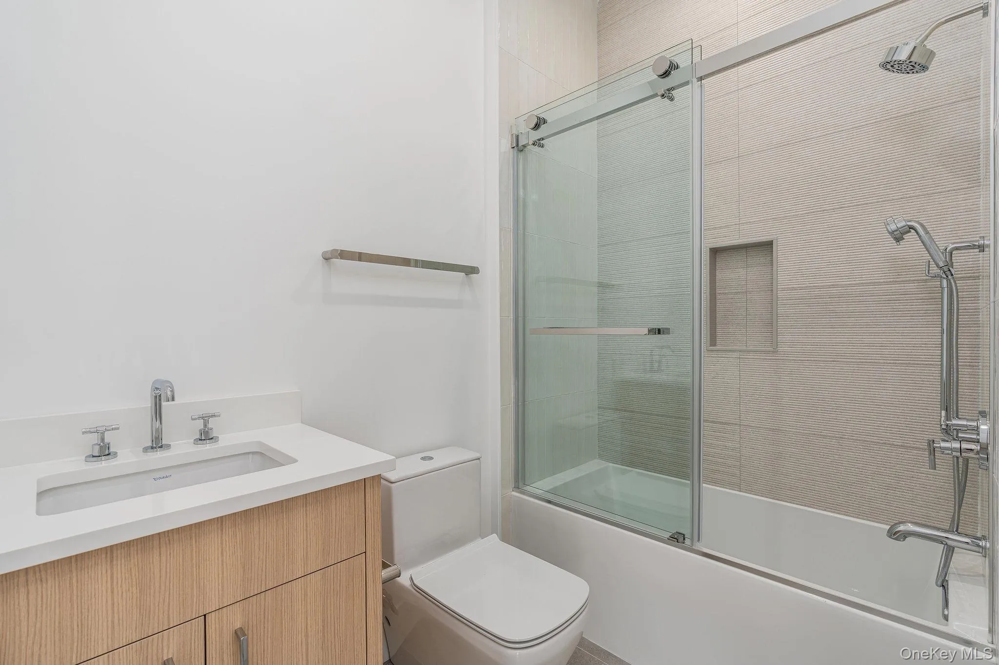 9 Division Street, Southampton, NY, 5 Bedrooms Bedrooms, 15 Rooms Rooms,5 BathroomsBathrooms,Residential,For Rent,Division,0,1021659 9 Division Street, Southampton, NY, 5 Bedrooms Bedrooms, 15 Rooms Rooms,5 BathroomsBathrooms,Residential,For Rent,Division,0,1021659