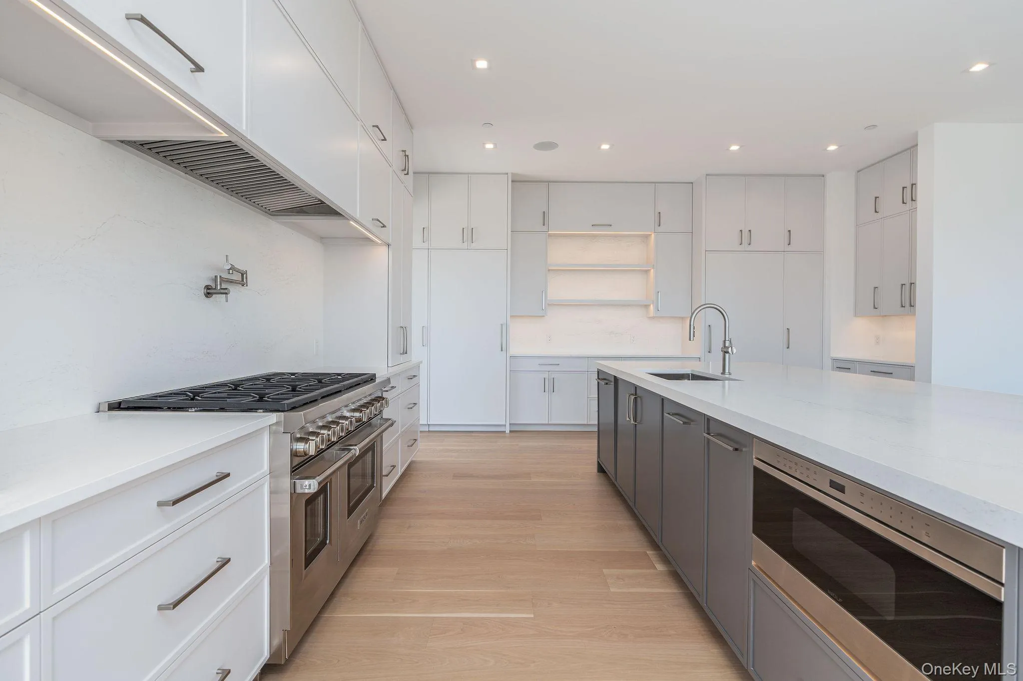 9 Division Street, Southampton, NY, 5 Bedrooms Bedrooms, 15 Rooms Rooms,5 BathroomsBathrooms,Residential,For Rent,Division,0,1021659 9 Division Street, Southampton, NY, 5 Bedrooms Bedrooms, 15 Rooms Rooms,5 BathroomsBathrooms,Residential,For Rent,Division,0,1021659