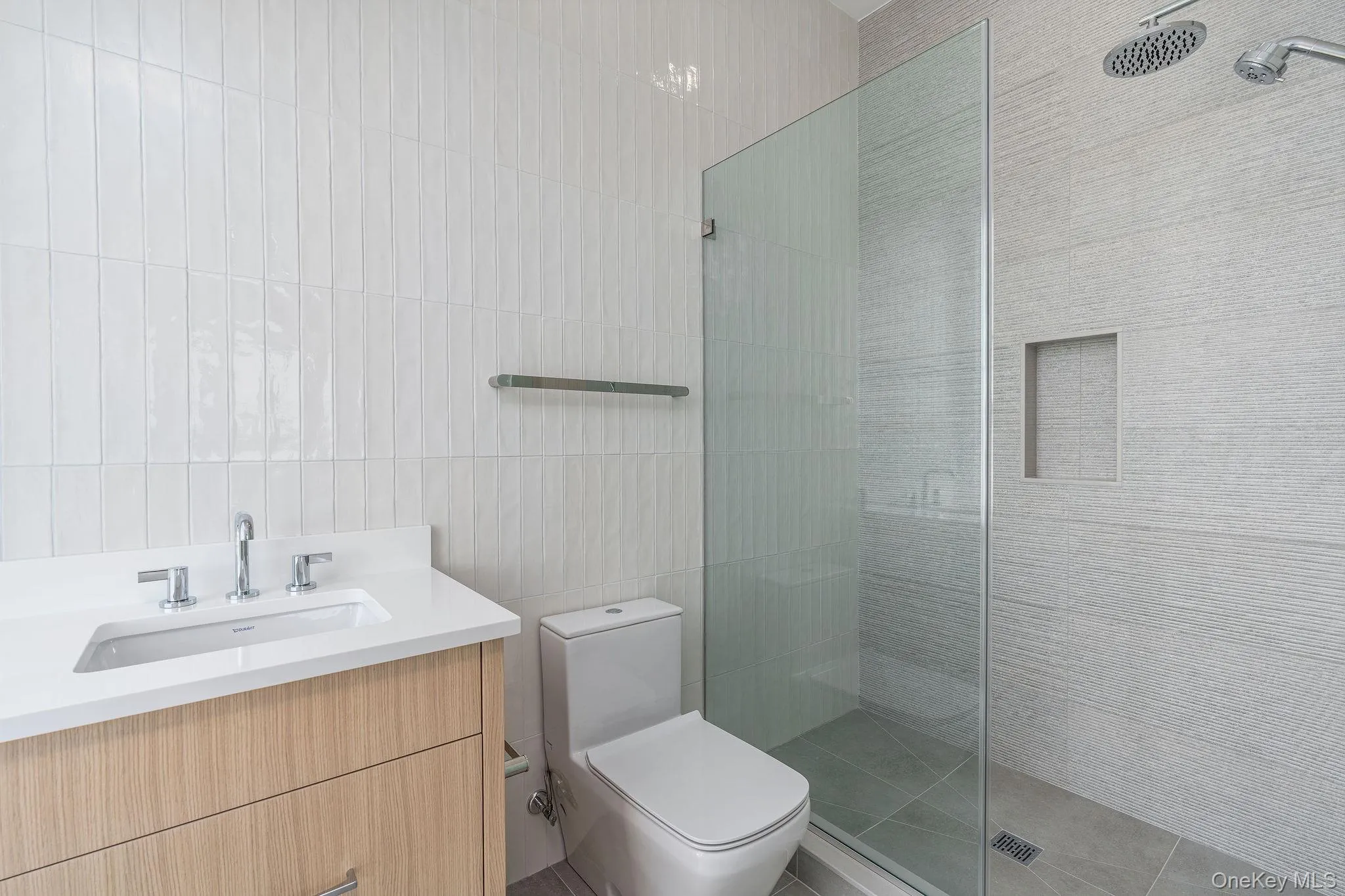 9 Division Street, Southampton, NY, 5 Bedrooms Bedrooms, 15 Rooms Rooms,5 BathroomsBathrooms,Residential,For Rent,Division,0,1021659 9 Division Street, Southampton, NY, 5 Bedrooms Bedrooms, 15 Rooms Rooms,5 BathroomsBathrooms,Residential,For Rent,Division,0,1021659