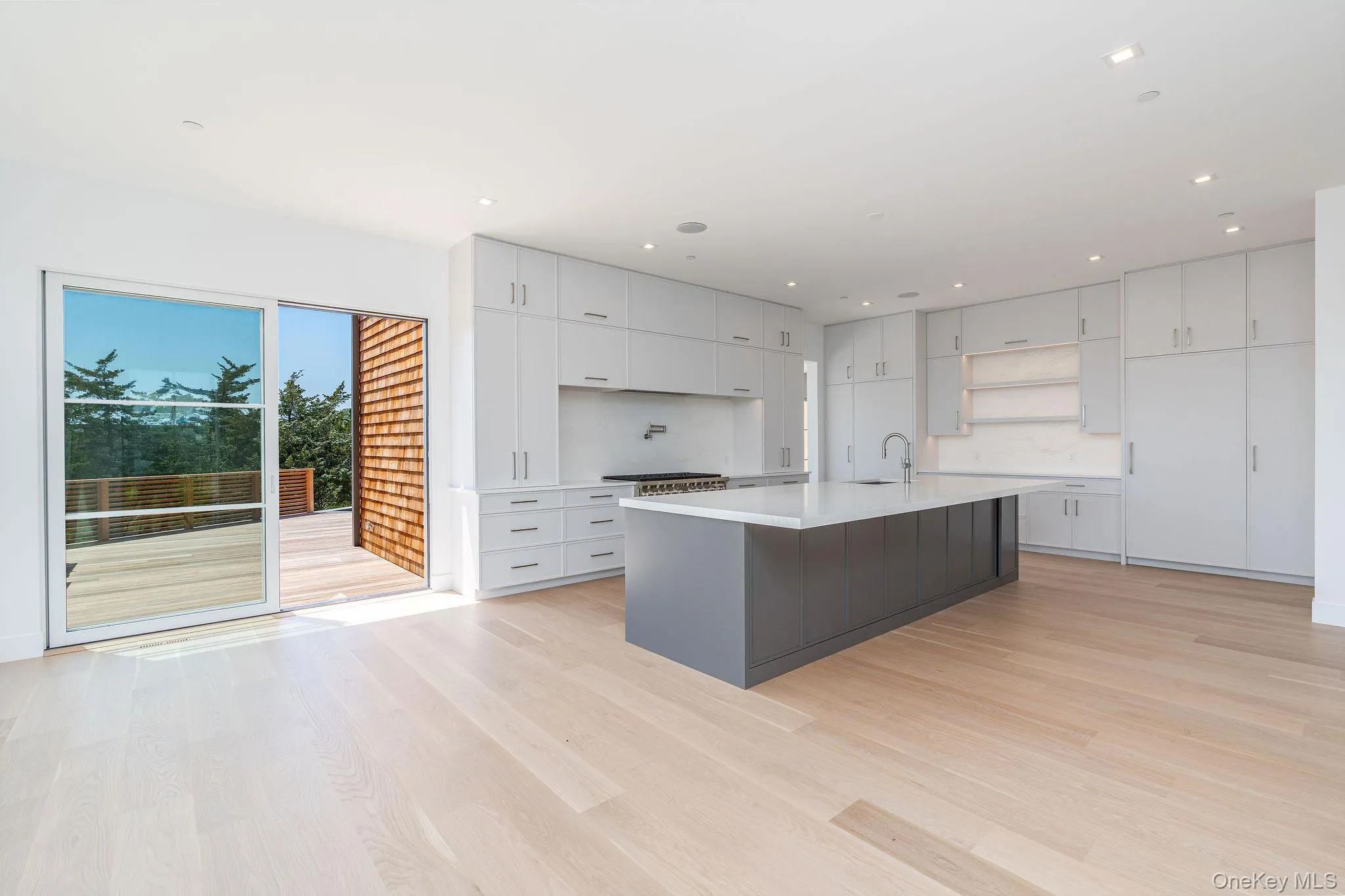 9 Division Street, Southampton, NY, 5 Bedrooms Bedrooms, 15 Rooms Rooms,5 BathroomsBathrooms,Residential,For Rent,Division,0,1021659 9 Division Street, Southampton, NY, 5 Bedrooms Bedrooms, 15 Rooms Rooms,5 BathroomsBathrooms,Residential,For Rent,Division,0,1021659