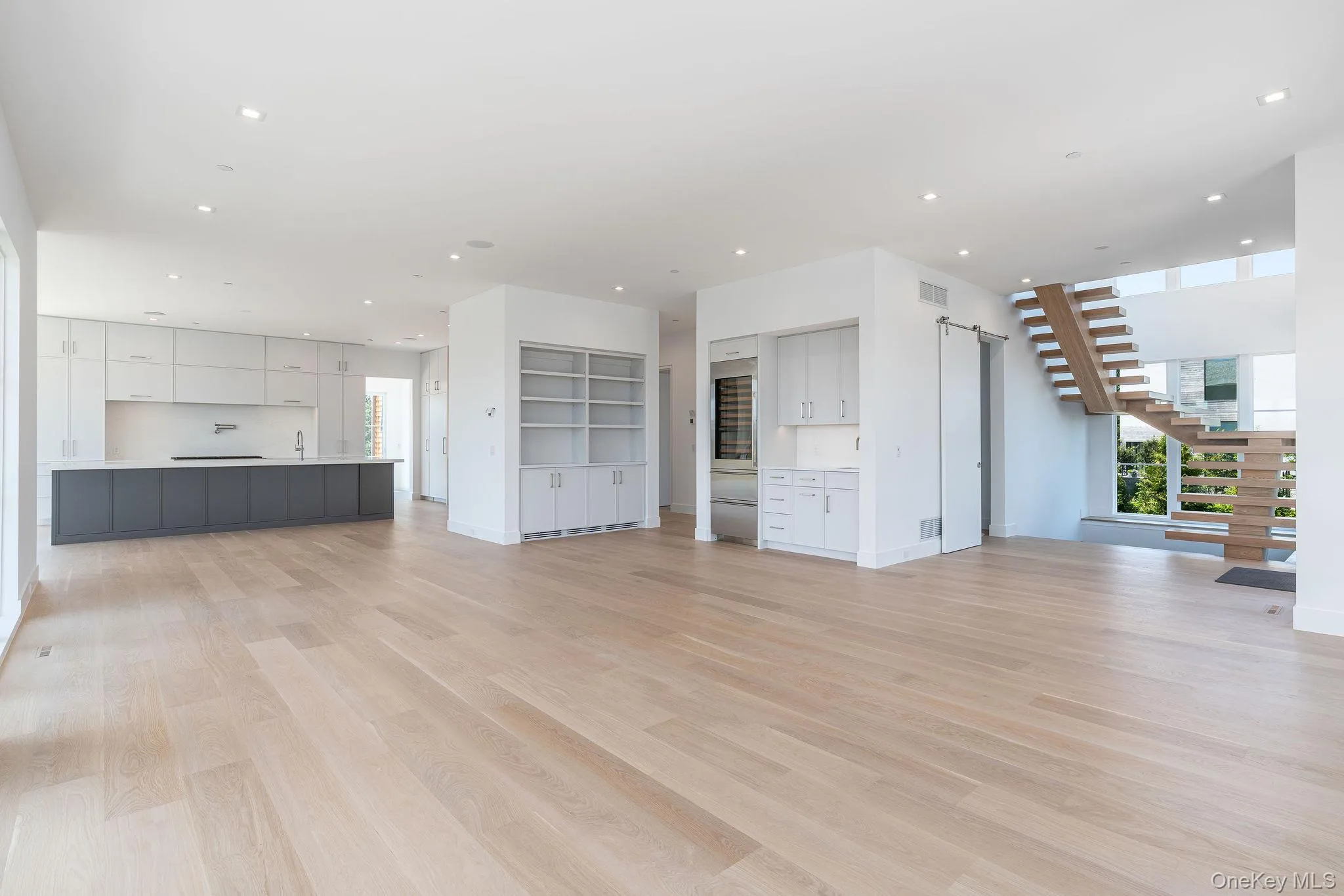 9 Division Street, Southampton, NY, 5 Bedrooms Bedrooms, 15 Rooms Rooms,5 BathroomsBathrooms,Residential,For Rent,Division,0,1021659 9 Division Street, Southampton, NY, 5 Bedrooms Bedrooms, 15 Rooms Rooms,5 BathroomsBathrooms,Residential,For Rent,Division,0,1021659