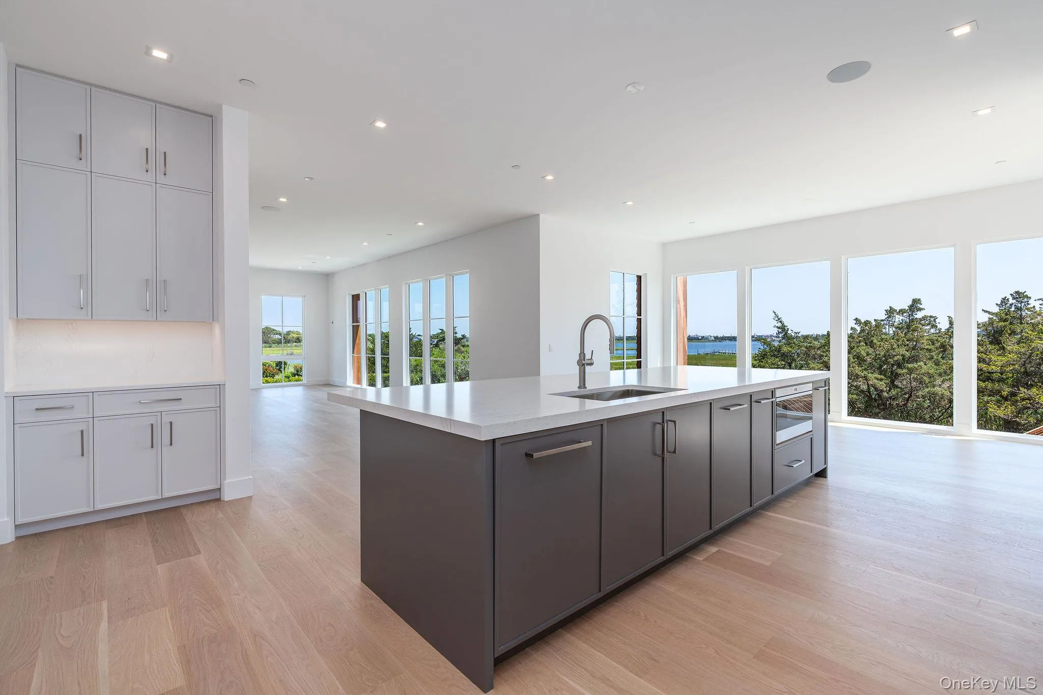 9 Division Street, Southampton, NY, 5 Bedrooms Bedrooms, 15 Rooms Rooms,5 BathroomsBathrooms,Residential,For Rent,Division,0,1021659 9 Division Street, Southampton, NY, 5 Bedrooms Bedrooms, 15 Rooms Rooms,5 BathroomsBathrooms,Residential,For Rent,Division,0,1021659