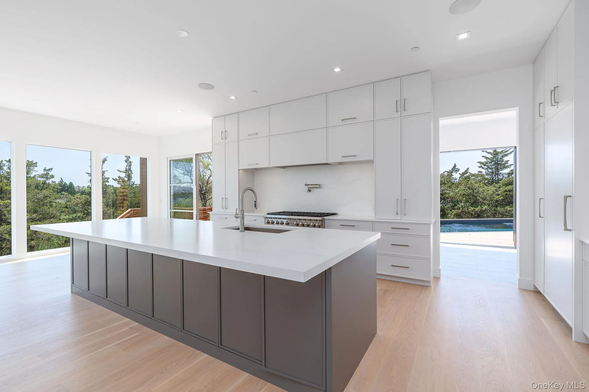 9 Division Street, Southampton, NY, 5 Bedrooms Bedrooms, 15 Rooms Rooms,5 BathroomsBathrooms,Residential,For Rent,Division,0,1021659 9 Division Street, Southampton, NY, 5 Bedrooms Bedrooms, 15 Rooms Rooms,5 BathroomsBathrooms,Residential,For Rent,Division,0,1021659