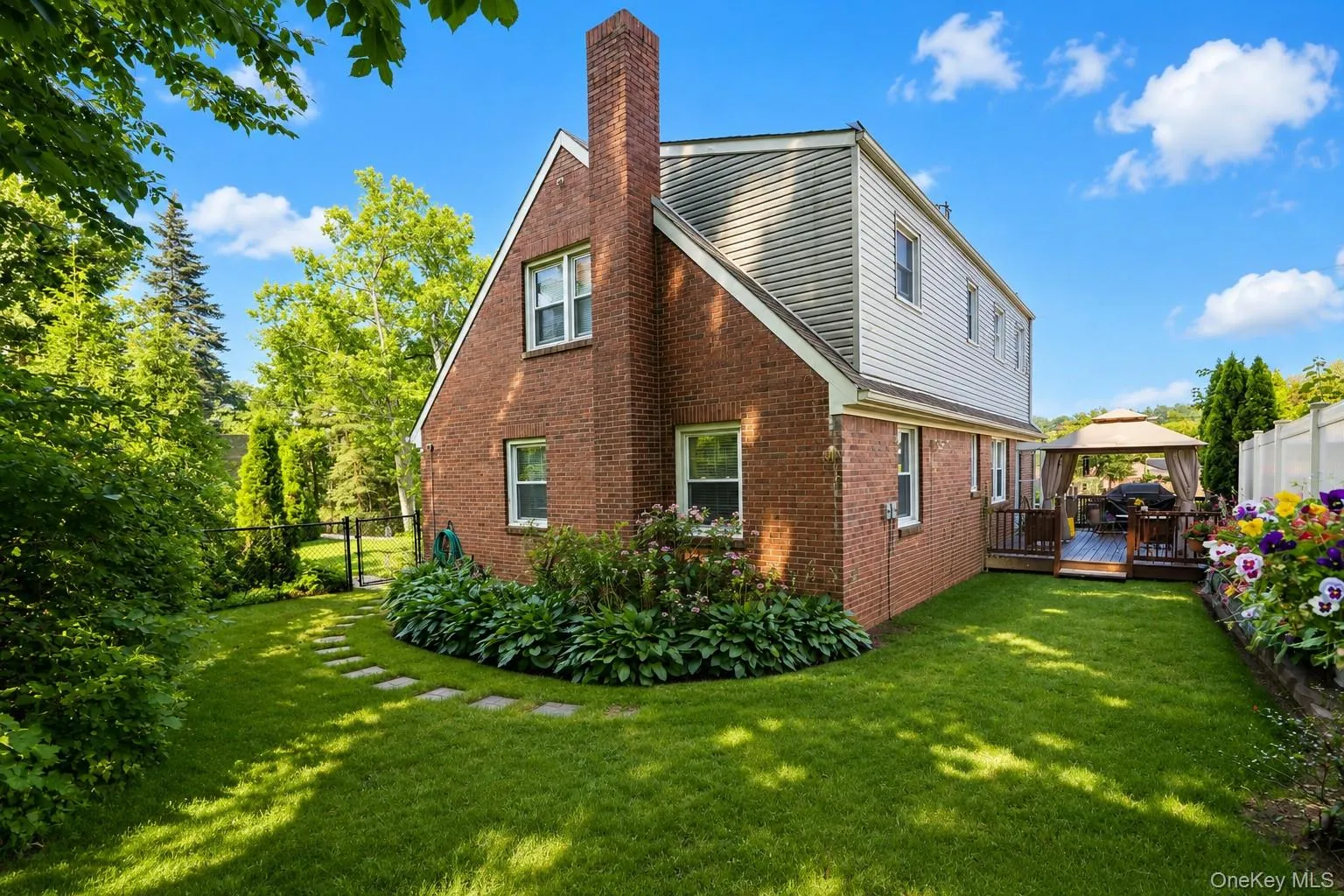 74 Cypress Avenue, New York, NY, 4 Bedrooms Bedrooms, ,1 BathroomBathrooms,Residential,For Rent,Cypress,0,1021660 74 Cypress Avenue, New York, NY, 4 Bedrooms Bedrooms, ,1 BathroomBathrooms,Residential,For Rent,Cypress,0,1021660