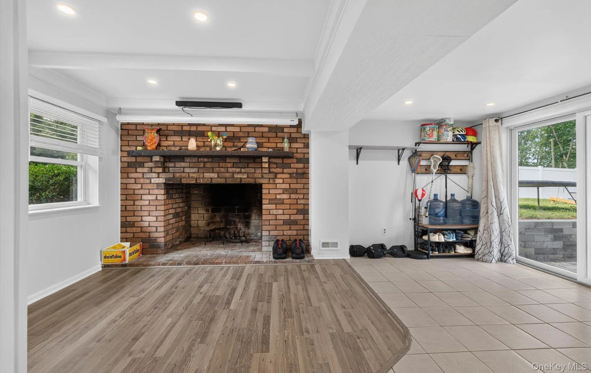 42 Broadway, Brookhaven, NY, 5 Bedrooms Bedrooms, 8 Rooms Rooms,2 BathroomsBathrooms,Residential,For Rent,Broadway,0,1021664 42 Broadway, Brookhaven, NY, 5 Bedrooms Bedrooms, 8 Rooms Rooms,2 BathroomsBathrooms,Residential,For Rent,Broadway,0,1021664