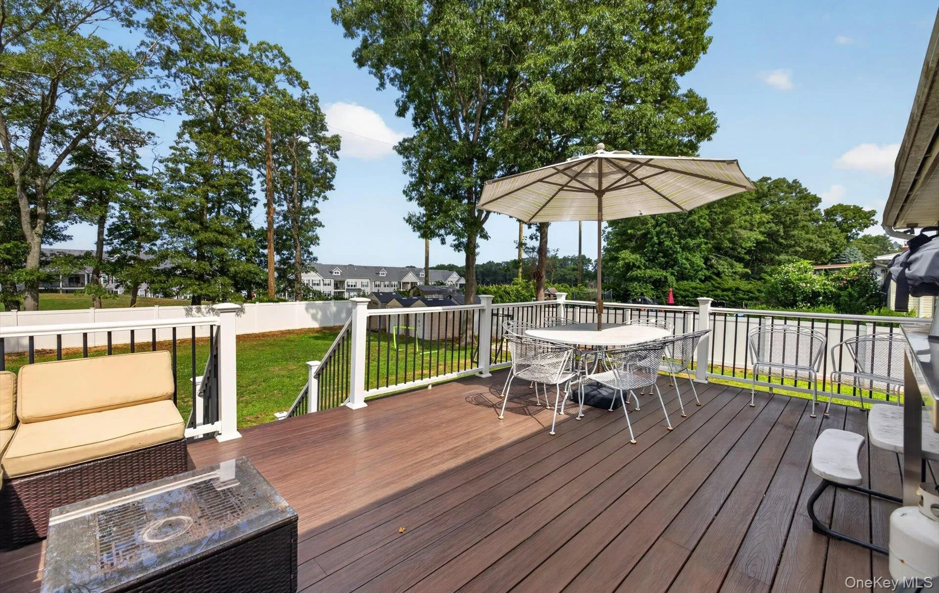 42 Broadway, Brookhaven, NY, 5 Bedrooms Bedrooms, 8 Rooms Rooms,2 BathroomsBathrooms,Residential,For Rent,Broadway,0,1021664 42 Broadway, Brookhaven, NY, 5 Bedrooms Bedrooms, 8 Rooms Rooms,2 BathroomsBathrooms,Residential,For Rent,Broadway,0,1021664