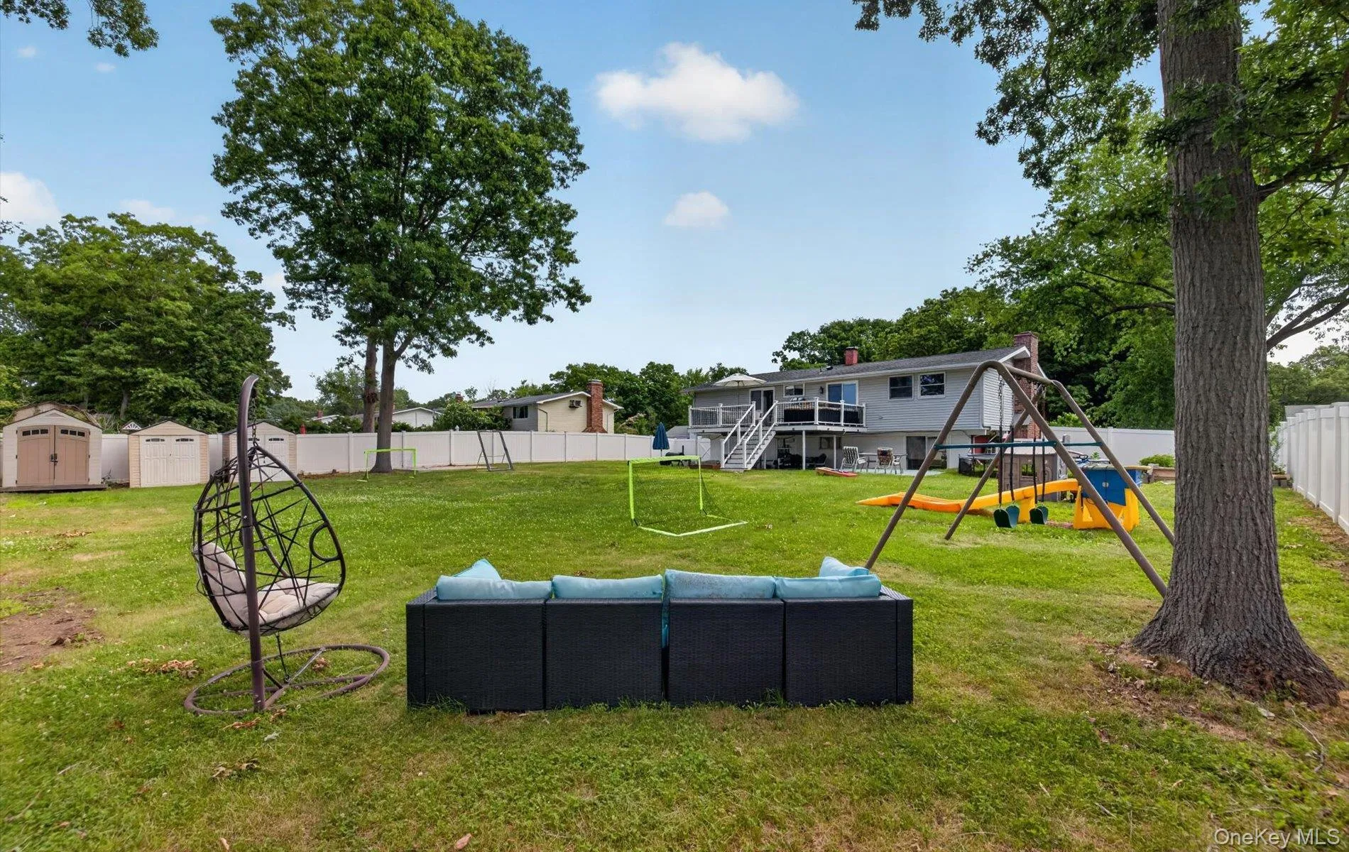 42 Broadway, Brookhaven, NY, 5 Bedrooms Bedrooms, 8 Rooms Rooms,2 BathroomsBathrooms,Residential,For Rent,Broadway,0,1021664 42 Broadway, Brookhaven, NY, 5 Bedrooms Bedrooms, 8 Rooms Rooms,2 BathroomsBathrooms,Residential,For Rent,Broadway,0,1021664