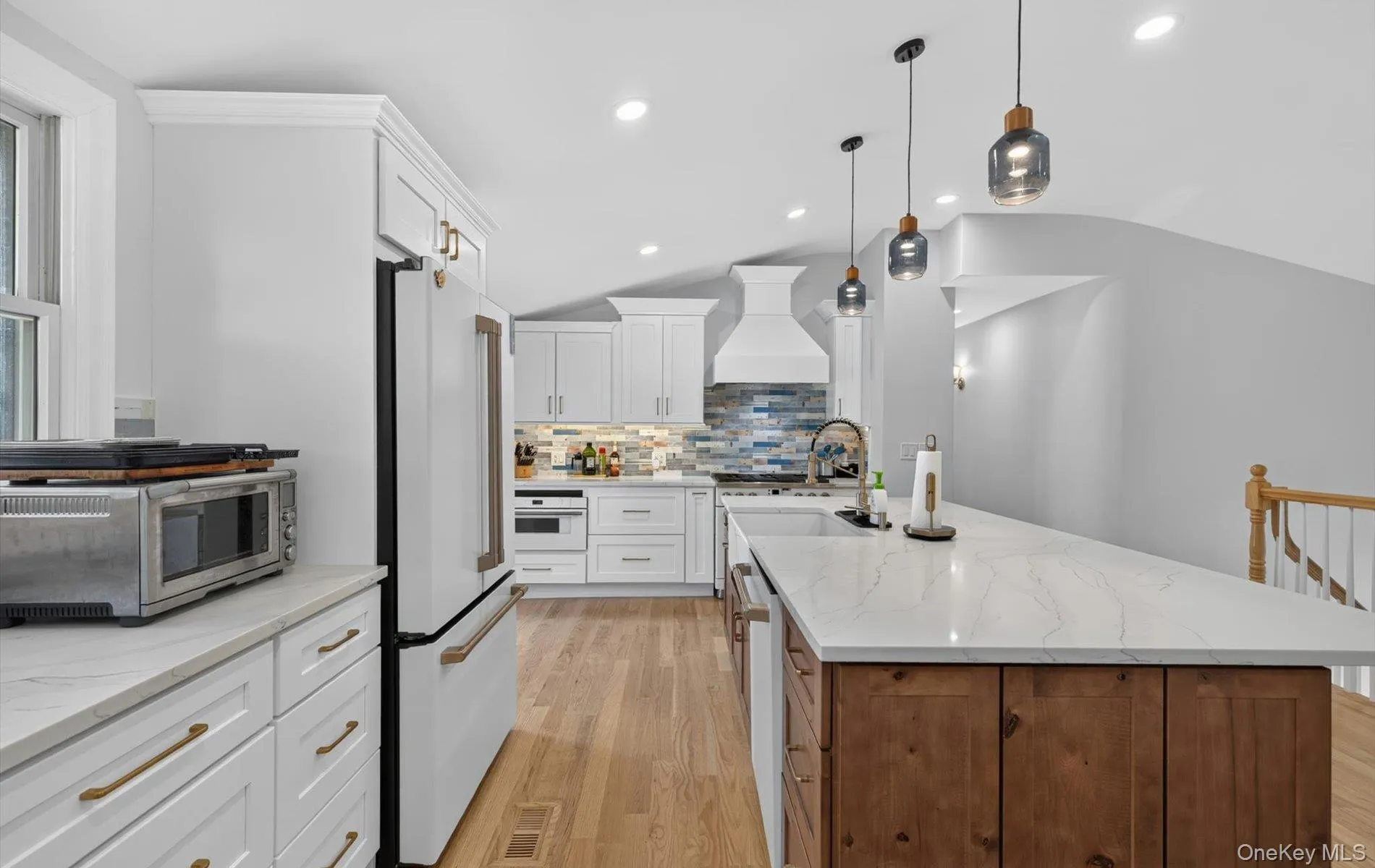 42 Broadway, Brookhaven, NY, 5 Bedrooms Bedrooms, 8 Rooms Rooms,2 BathroomsBathrooms,Residential,For Rent,Broadway,0,1021664 42 Broadway, Brookhaven, NY, 5 Bedrooms Bedrooms, 8 Rooms Rooms,2 BathroomsBathrooms,Residential,For Rent,Broadway,0,1021664