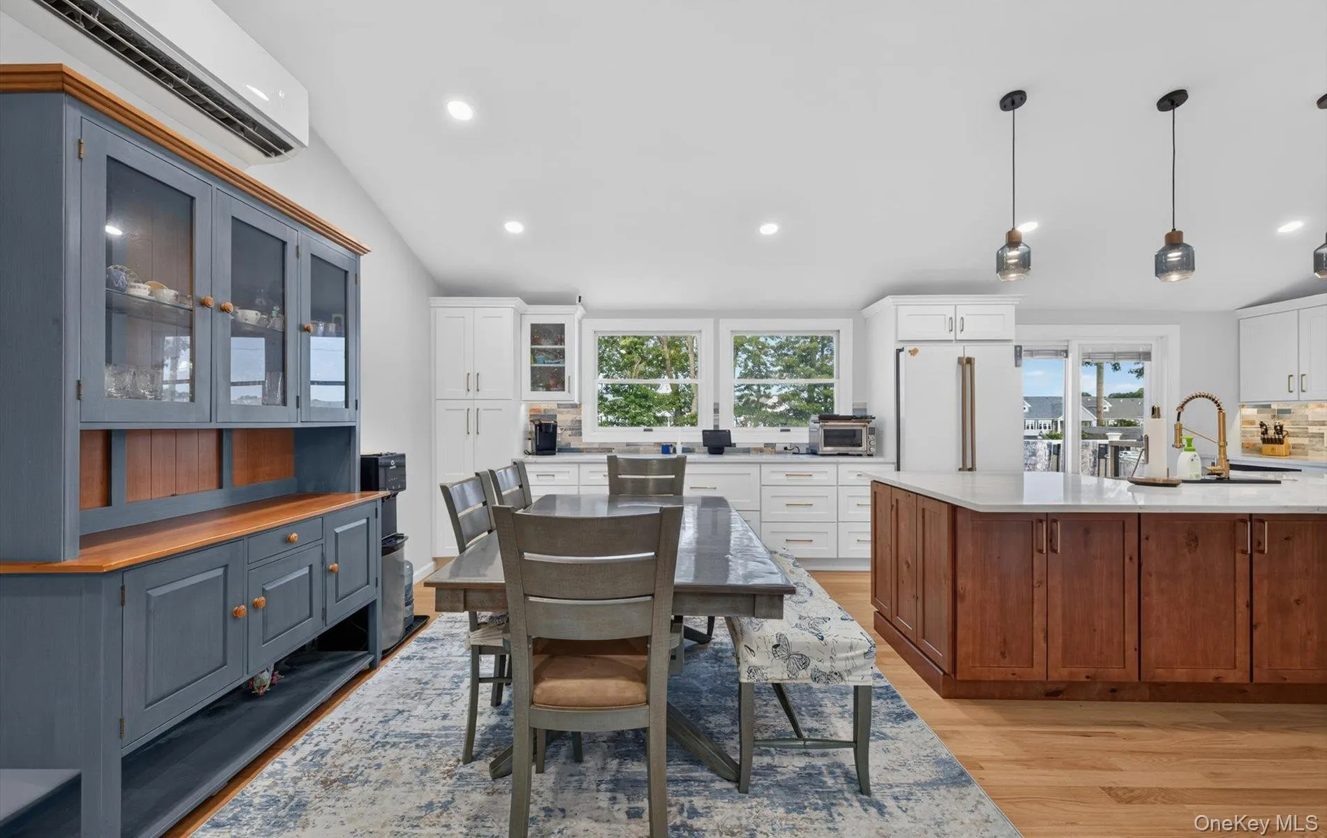 42 Broadway, Brookhaven, NY, 5 Bedrooms Bedrooms, 8 Rooms Rooms,2 BathroomsBathrooms,Residential,For Rent,Broadway,0,1021664 42 Broadway, Brookhaven, NY, 5 Bedrooms Bedrooms, 8 Rooms Rooms,2 BathroomsBathrooms,Residential,For Rent,Broadway,0,1021664