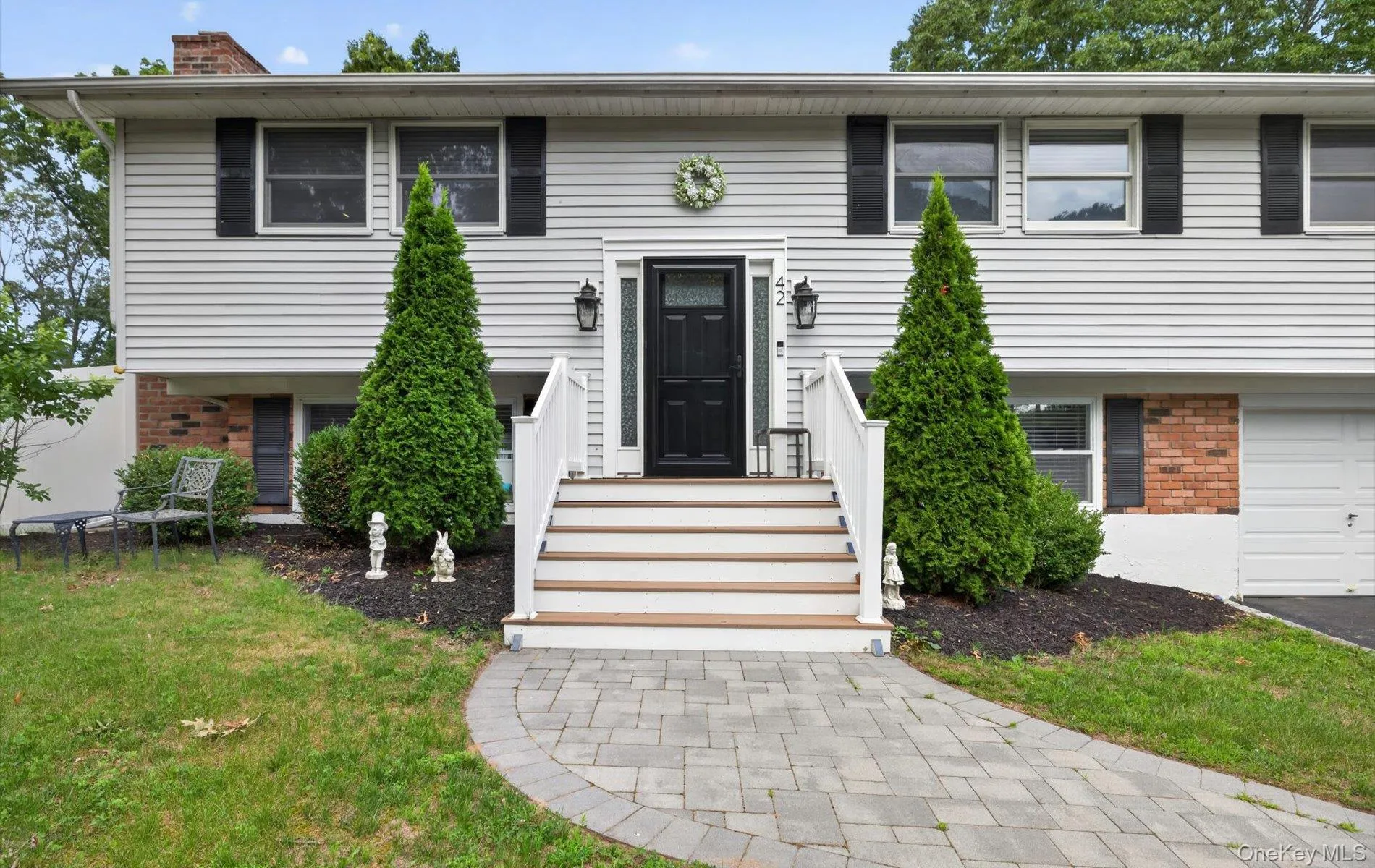 42 Broadway, Brookhaven, NY, 5 Bedrooms Bedrooms, 8 Rooms Rooms,2 BathroomsBathrooms,Residential,For Rent,Broadway,0,1021664 42 Broadway, Brookhaven, NY, 5 Bedrooms Bedrooms, 8 Rooms Rooms,2 BathroomsBathrooms,Residential,For Rent,Broadway,0,1021664
