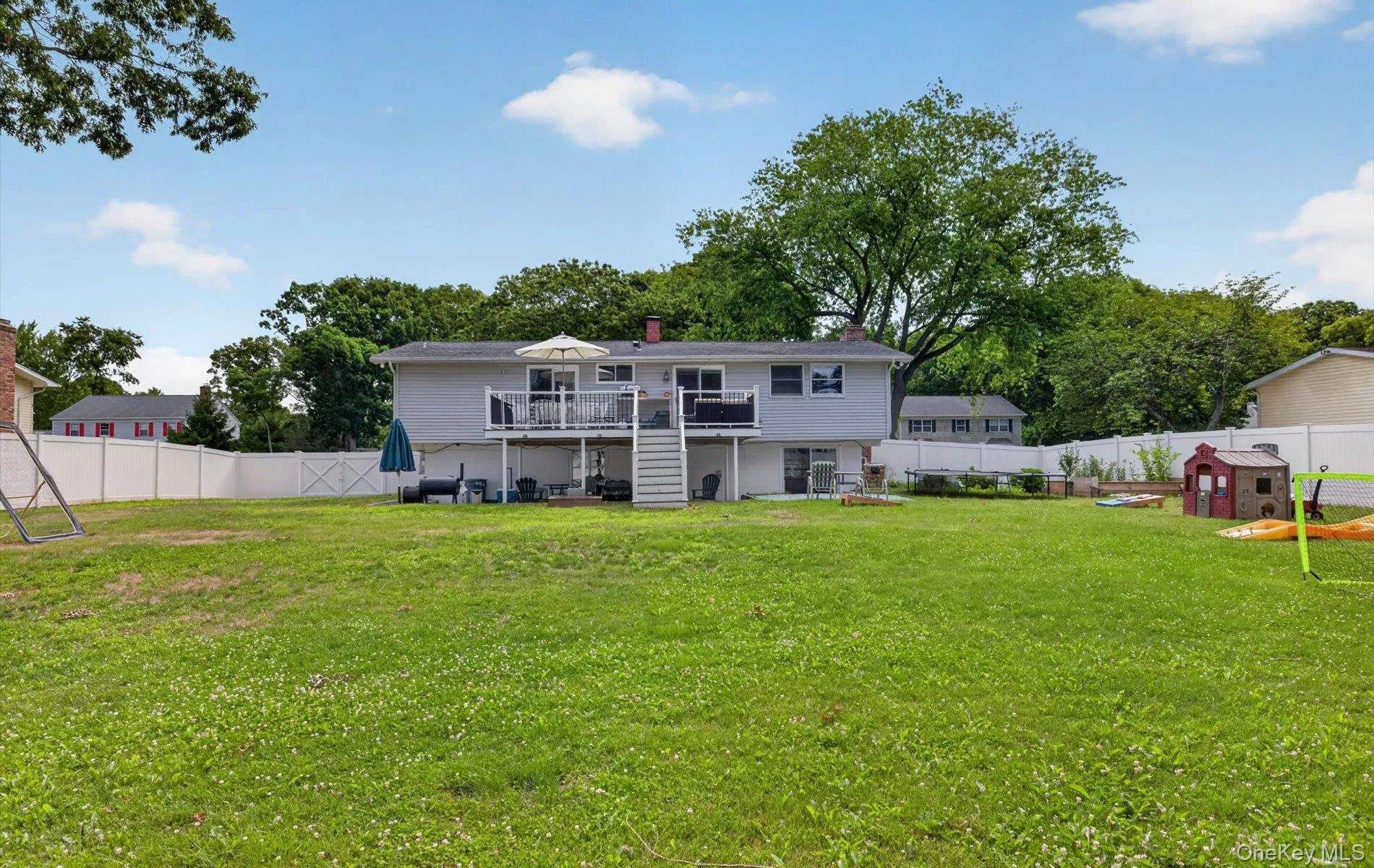 42 Broadway, Brookhaven, NY, 5 Bedrooms Bedrooms, 8 Rooms Rooms,2 BathroomsBathrooms,Residential,For Rent,Broadway,0,1021664 42 Broadway, Brookhaven, NY, 5 Bedrooms Bedrooms, 8 Rooms Rooms,2 BathroomsBathrooms,Residential,For Rent,Broadway,0,1021664