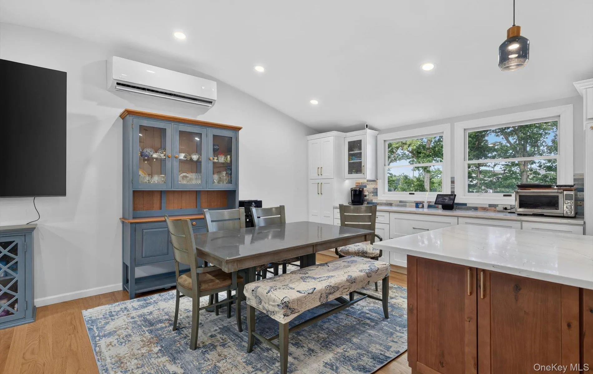 42 Broadway, Brookhaven, NY, 5 Bedrooms Bedrooms, 8 Rooms Rooms,2 BathroomsBathrooms,Residential,For Rent,Broadway,0,1021664 42 Broadway, Brookhaven, NY, 5 Bedrooms Bedrooms, 8 Rooms Rooms,2 BathroomsBathrooms,Residential,For Rent,Broadway,0,1021664