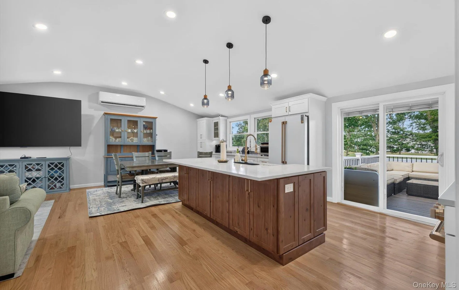 42 Broadway, Brookhaven, NY, 5 Bedrooms Bedrooms, 8 Rooms Rooms,2 BathroomsBathrooms,Residential,For Rent,Broadway,0,1021664 42 Broadway, Brookhaven, NY, 5 Bedrooms Bedrooms, 8 Rooms Rooms,2 BathroomsBathrooms,Residential,For Rent,Broadway,0,1021664