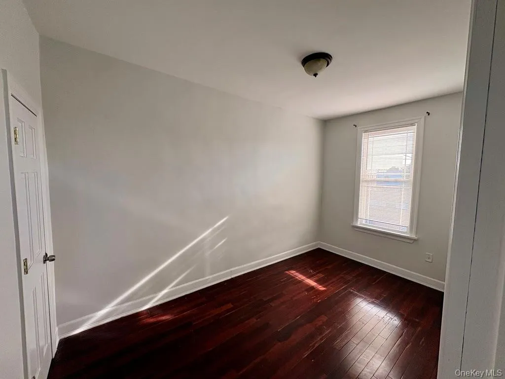 287 Logan Avenue, New York, NY, 3 Bedrooms Bedrooms, 6 Rooms Rooms,1 BathroomBathrooms,Residential Lease,For Rent,Logan,0,1021665 287 Logan Avenue, New York, NY, 3 Bedrooms Bedrooms, 6 Rooms Rooms,1 BathroomBathrooms,Residential Lease,For Rent,Logan,0,1021665