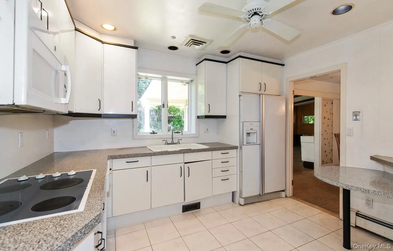 20 RAMSEY Road, North Hempstead, NY, 4 Bedrooms Bedrooms, 8 Rooms Rooms,2 BathroomsBathrooms,Residential,For Rent,RAMSEY,0,1021666 20 RAMSEY Road, North Hempstead, NY, 4 Bedrooms Bedrooms, 8 Rooms Rooms,2 BathroomsBathrooms,Residential,For Rent,RAMSEY,0,1021666