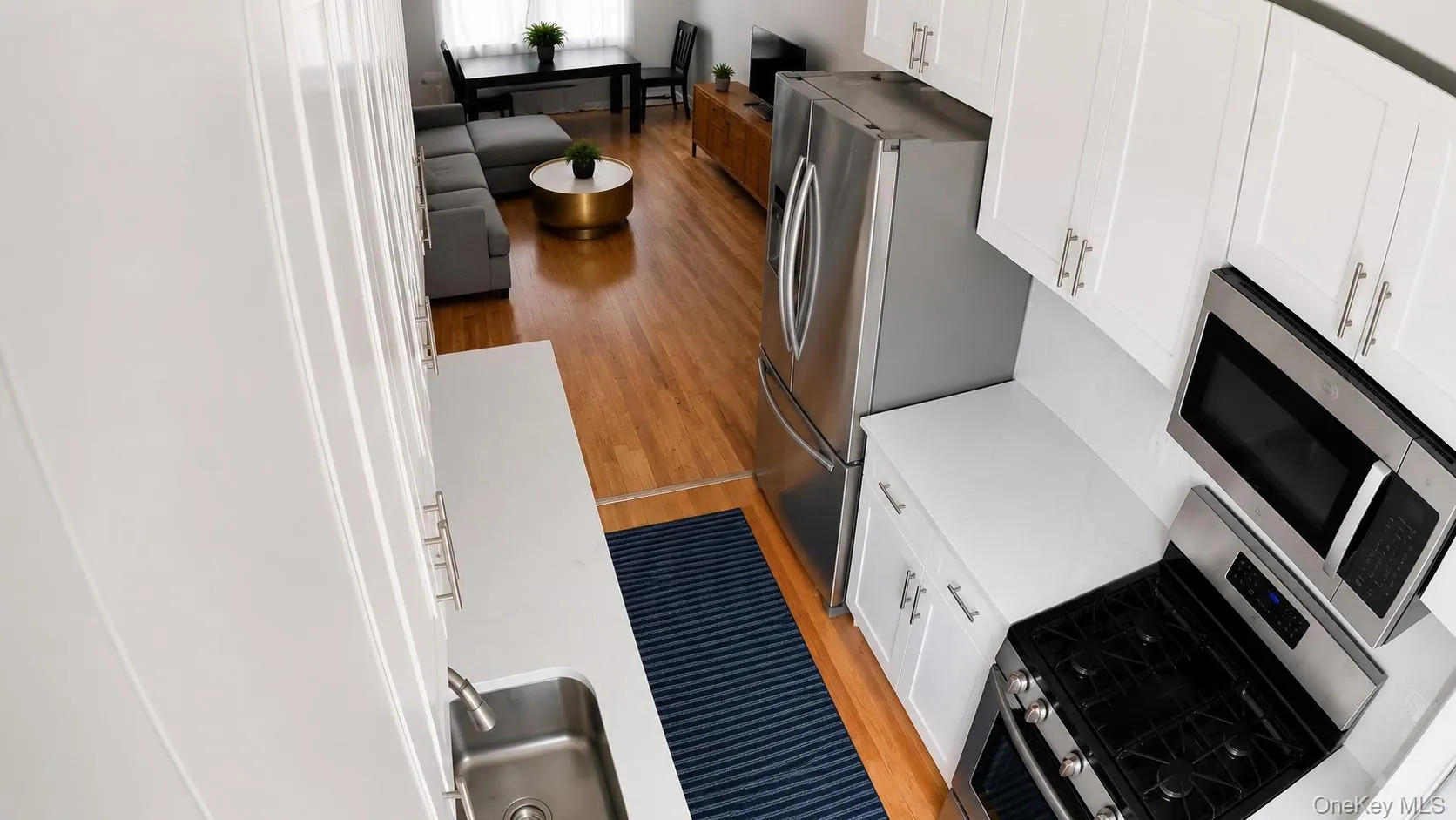 141-03 Union Turnpike, New York, NY, 2 Bedrooms Bedrooms, 5 Rooms Rooms,1 BathroomBathrooms,Residential,For Rent,Union,0,1021667 141-03 Union Turnpike, New York, NY, 2 Bedrooms Bedrooms, 5 Rooms Rooms,1 BathroomBathrooms,Residential,For Rent,Union,0,1021667