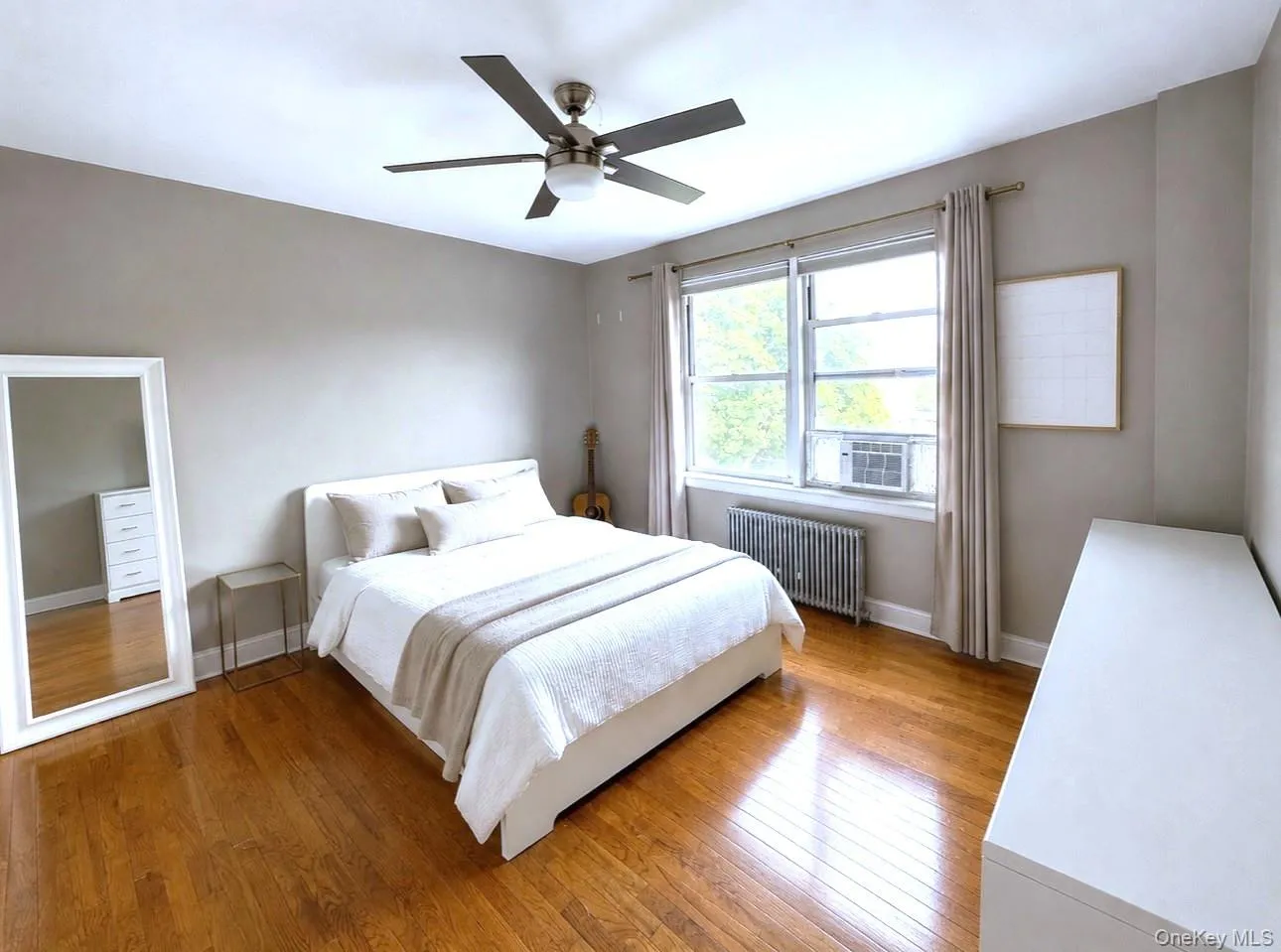141-03 Union Turnpike, New York, NY, 2 Bedrooms Bedrooms, 5 Rooms Rooms,1 BathroomBathrooms,Residential,For Rent,Union,0,1021667 141-03 Union Turnpike, New York, NY, 2 Bedrooms Bedrooms, 5 Rooms Rooms,1 BathroomBathrooms,Residential,For Rent,Union,0,1021667