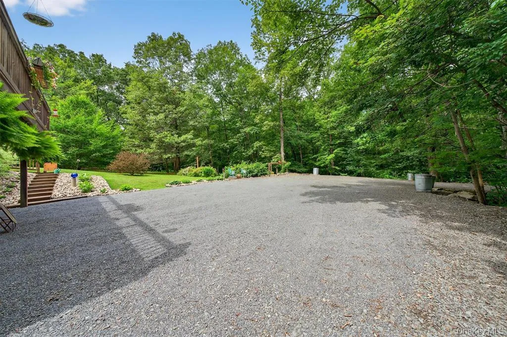 Plenty of Parking available at this house Plenty of Parking available at this house