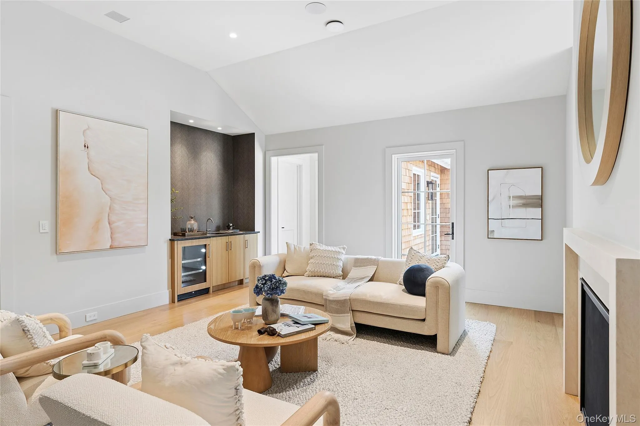 120 Halsey Lane, Southampton, NY, 9 Bedrooms Bedrooms, 32 Rooms Rooms,11 BathroomsBathrooms,Residential,For Rent,Halsey,0,1021687 120 Halsey Lane, Southampton, NY, 9 Bedrooms Bedrooms, 32 Rooms Rooms,11 BathroomsBathrooms,Residential,For Rent,Halsey,0,1021687