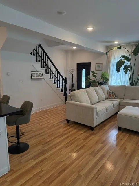 146 Smith Street, Poughkeepsie, NY, 3 Bedrooms Bedrooms, 6 Rooms Rooms,2 BathroomsBathrooms,Residential,For Rent,Smith,0,1021691 146 Smith Street, Poughkeepsie, NY, 3 Bedrooms Bedrooms, 6 Rooms Rooms,2 BathroomsBathrooms,Residential,For Rent,Smith,0,1021691