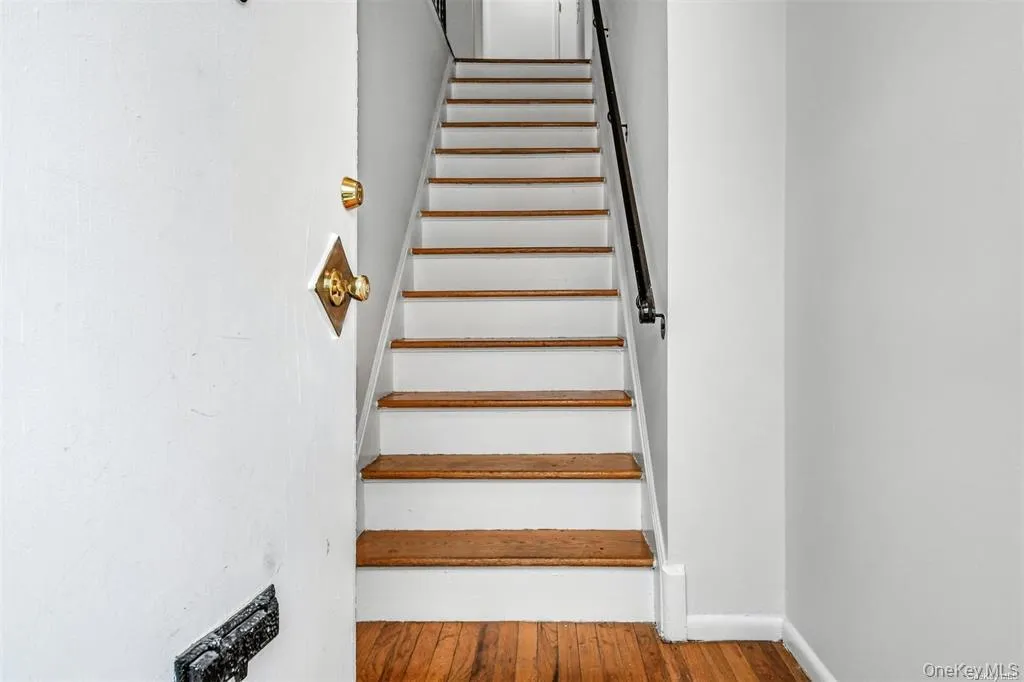 #46 Is an Upper unit with inside entry and interior stairway #46 Is an Upper unit with inside entry and interior stairway