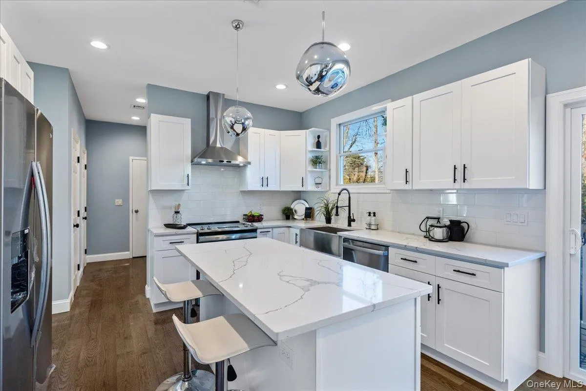 93 Market Street, Brookhaven, NY, 4 Bedrooms Bedrooms, 8 Rooms Rooms,2 BathroomsBathrooms,Residential,For Rent,Market,0,1021704 93 Market Street, Brookhaven, NY, 4 Bedrooms Bedrooms, 8 Rooms Rooms,2 BathroomsBathrooms,Residential,For Rent,Market,0,1021704
