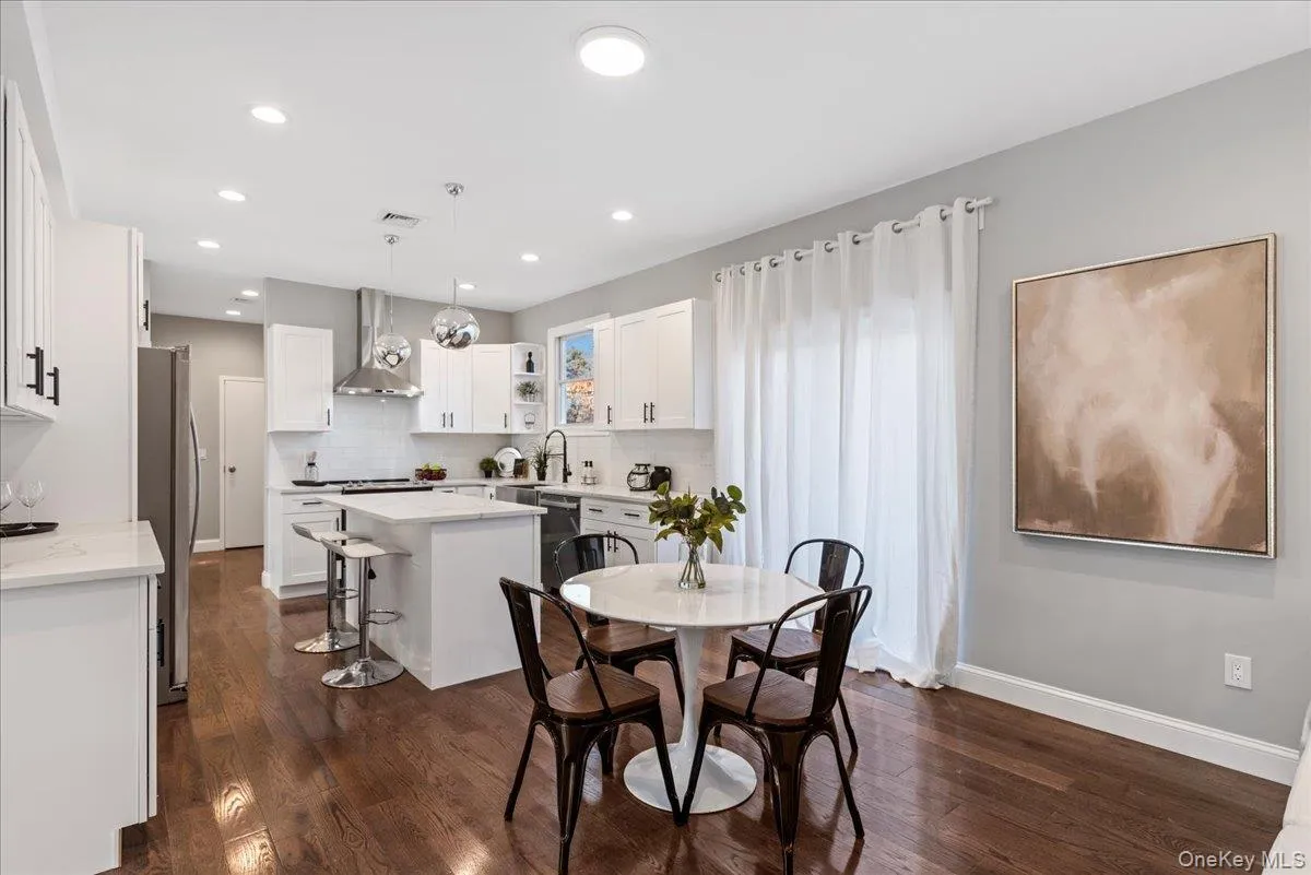 93 Market Street, Brookhaven, NY, 4 Bedrooms Bedrooms, 8 Rooms Rooms,2 BathroomsBathrooms,Residential,For Rent,Market,0,1021704 93 Market Street, Brookhaven, NY, 4 Bedrooms Bedrooms, 8 Rooms Rooms,2 BathroomsBathrooms,Residential,For Rent,Market,0,1021704