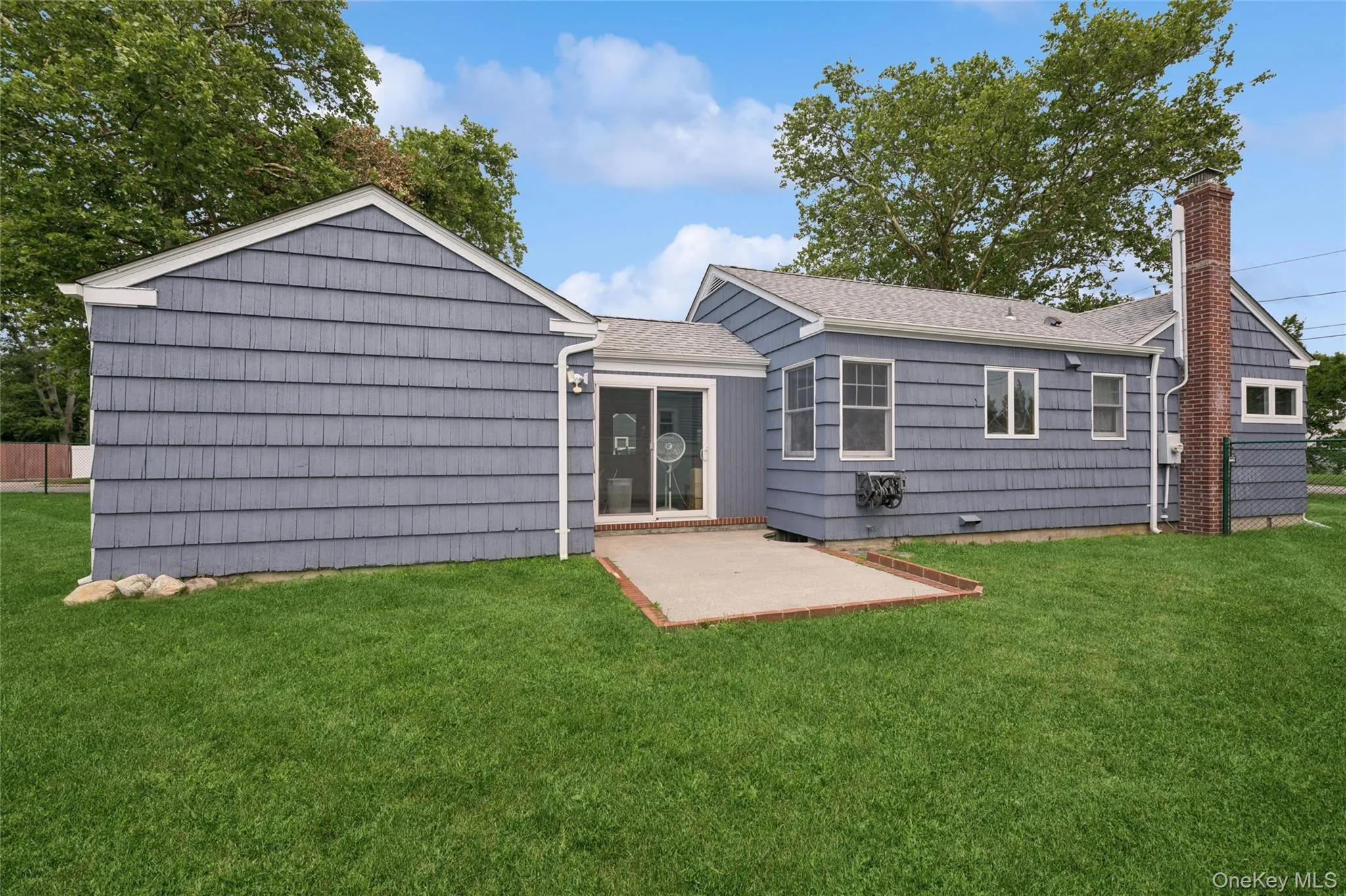 1 Heights Place, Riverhead, NY, 2 Bedrooms Bedrooms, 4 Rooms Rooms,1 BathroomBathrooms,Residential,For Rent,Heights,0,1021706 1 Heights Place, Riverhead, NY, 2 Bedrooms Bedrooms, 4 Rooms Rooms,1 BathroomBathrooms,Residential,For Rent,Heights,0,1021706