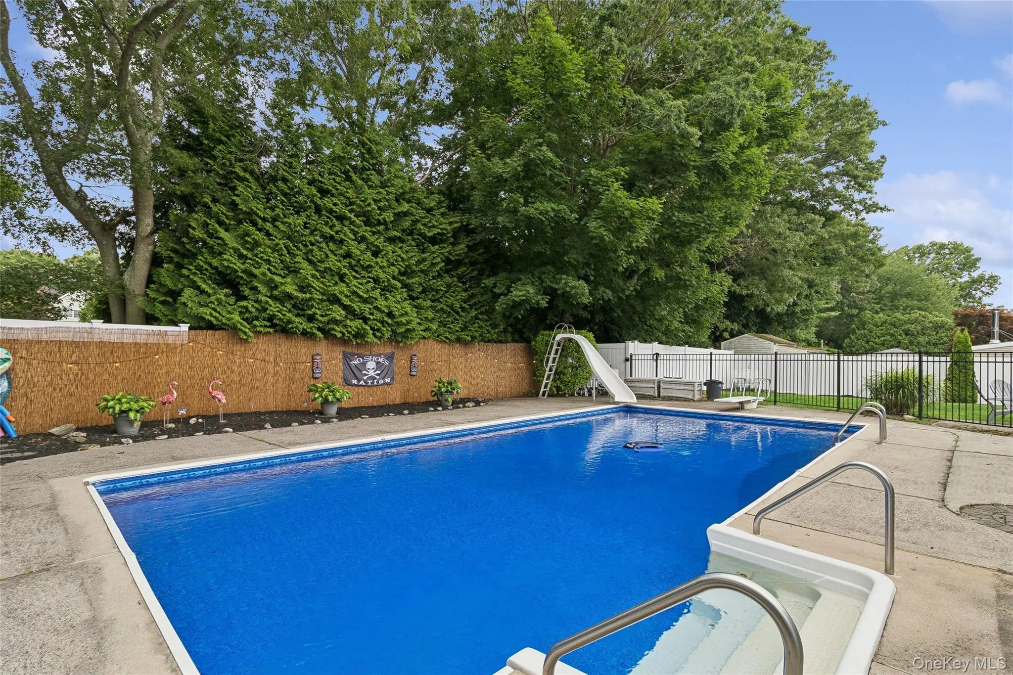 20 Cottage Drive, Brookhaven, NY, 4 Bedrooms Bedrooms, 9 Rooms Rooms,2 BathroomsBathrooms,Residential,For Rent,Cottage,0,1021712 20 Cottage Drive, Brookhaven, NY, 4 Bedrooms Bedrooms, 9 Rooms Rooms,2 BathroomsBathrooms,Residential,For Rent,Cottage,0,1021712