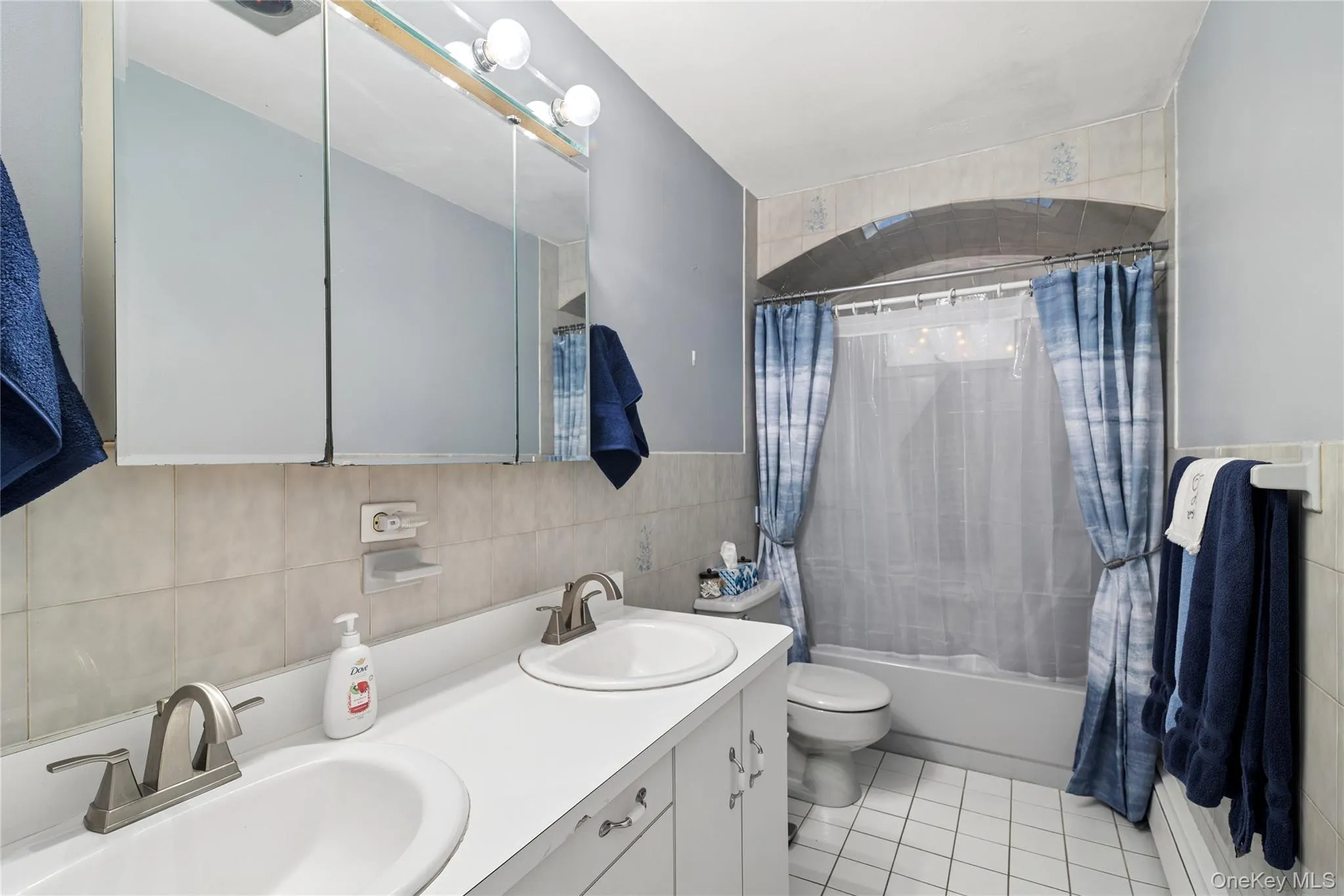20 Cottage Drive, Brookhaven, NY, 4 Bedrooms Bedrooms, 9 Rooms Rooms,2 BathroomsBathrooms,Residential,For Rent,Cottage,0,1021712 20 Cottage Drive, Brookhaven, NY, 4 Bedrooms Bedrooms, 9 Rooms Rooms,2 BathroomsBathrooms,Residential,For Rent,Cottage,0,1021712