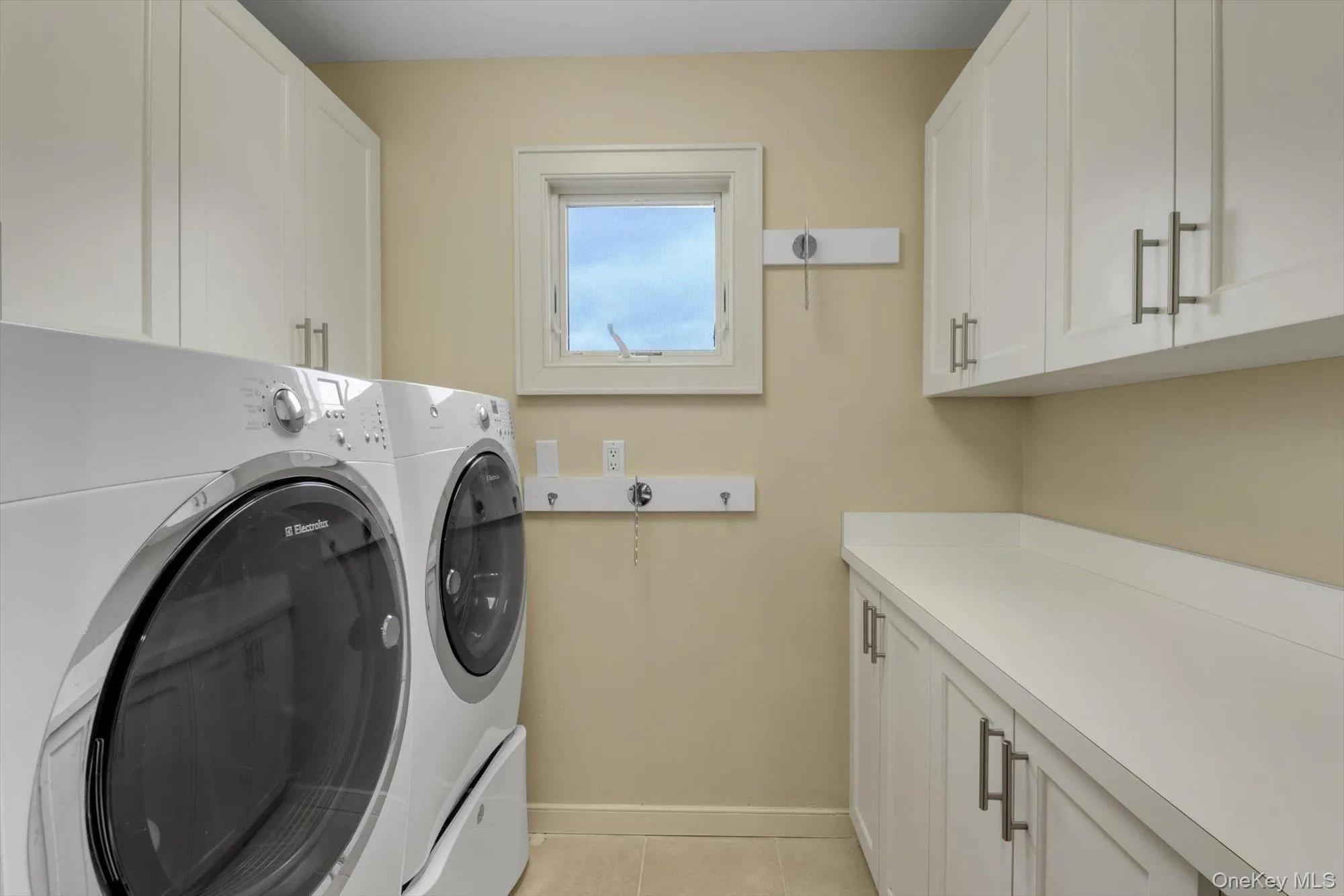 625 Walnut Street, Long Beach, NY, 3 Bedrooms Bedrooms, 5 Rooms Rooms,2 BathroomsBathrooms,Residential,For Rent,Walnut,0,1021715 625 Walnut Street, Long Beach, NY, 3 Bedrooms Bedrooms, 5 Rooms Rooms,2 BathroomsBathrooms,Residential,For Rent,Walnut,0,1021715