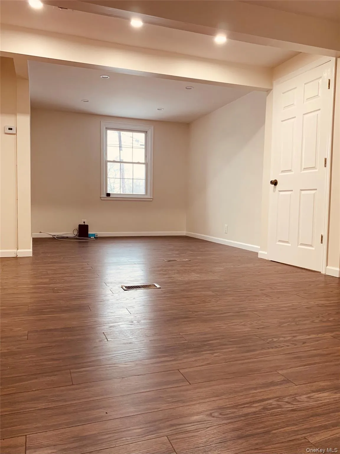 408 Mineola Boulevard, North Hempstead, NY, ,Commercial Lease,For Rent,Mineola,0,1021720 408 Mineola Boulevard, North Hempstead, NY, ,Commercial Lease,For Rent,Mineola,0,1021720