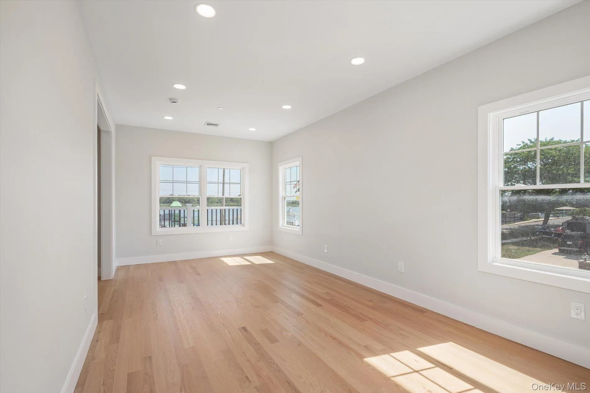 17 Island Parkway, Hempstead, NY, 5 Bedrooms Bedrooms, 4 Rooms Rooms,3 BathroomsBathrooms,Residential,For Rent,Island,0,1021723 17 Island Parkway, Hempstead, NY, 5 Bedrooms Bedrooms, 4 Rooms Rooms,3 BathroomsBathrooms,Residential,For Rent,Island,0,1021723