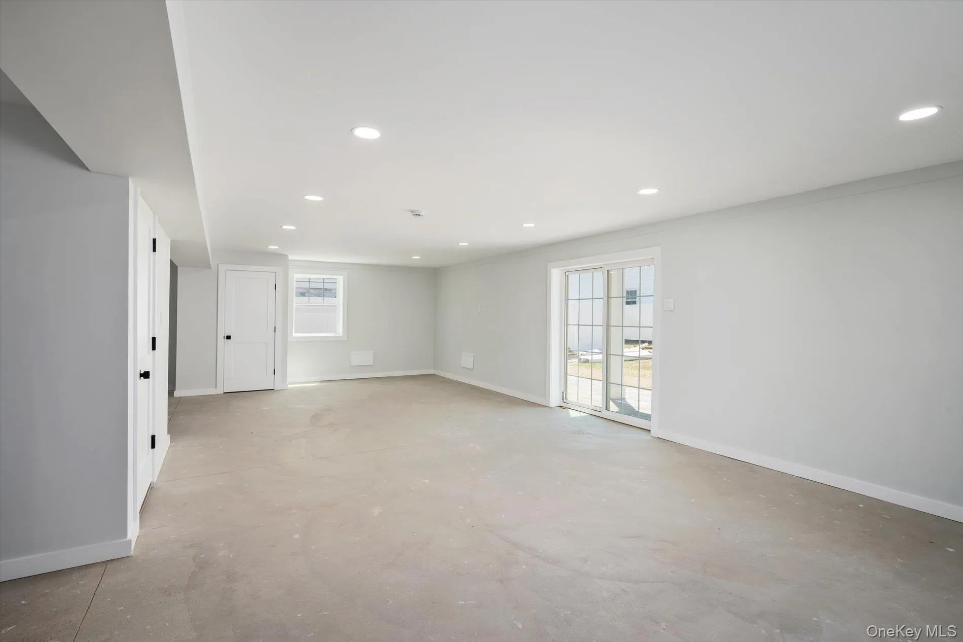 17 Island Parkway, Hempstead, NY, 5 Bedrooms Bedrooms, 4 Rooms Rooms,3 BathroomsBathrooms,Residential,For Rent,Island,0,1021723 17 Island Parkway, Hempstead, NY, 5 Bedrooms Bedrooms, 4 Rooms Rooms,3 BathroomsBathrooms,Residential,For Rent,Island,0,1021723