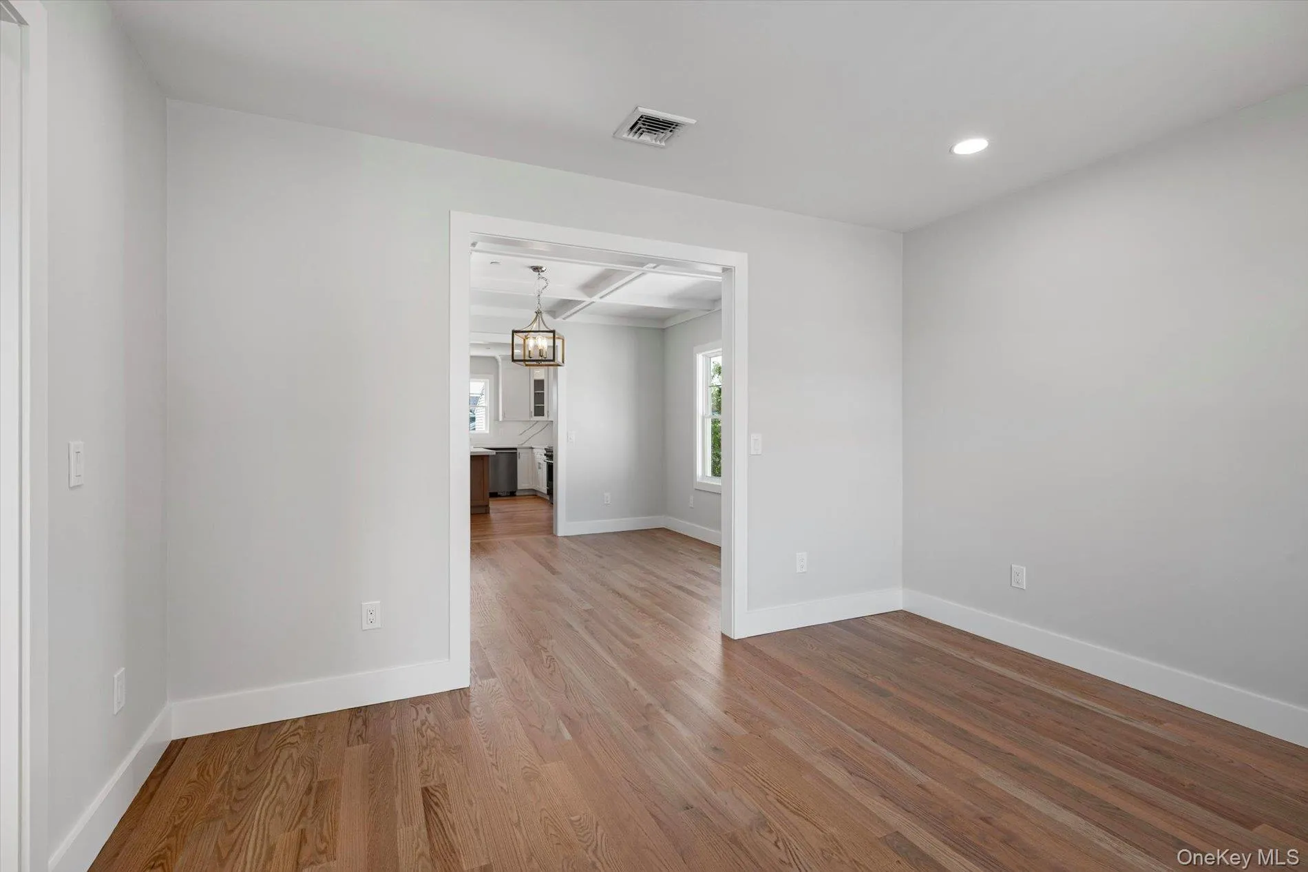 21 Island Parkway, Hempstead, NY, 5 Bedrooms Bedrooms, 9 Rooms Rooms,3 BathroomsBathrooms,Residential,For Rent,Island,0,1021725 21 Island Parkway, Hempstead, NY, 5 Bedrooms Bedrooms, 9 Rooms Rooms,3 BathroomsBathrooms,Residential,For Rent,Island,0,1021725