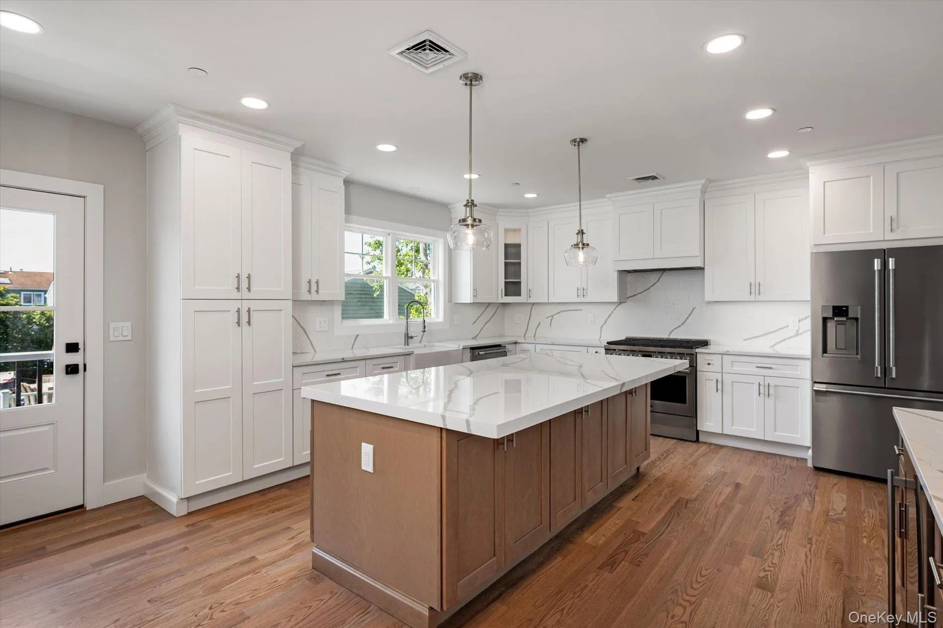 21 Island Parkway, Hempstead, NY, 5 Bedrooms Bedrooms, 9 Rooms Rooms,3 BathroomsBathrooms,Residential,For Rent,Island,0,1021725 21 Island Parkway, Hempstead, NY, 5 Bedrooms Bedrooms, 9 Rooms Rooms,3 BathroomsBathrooms,Residential,For Rent,Island,0,1021725