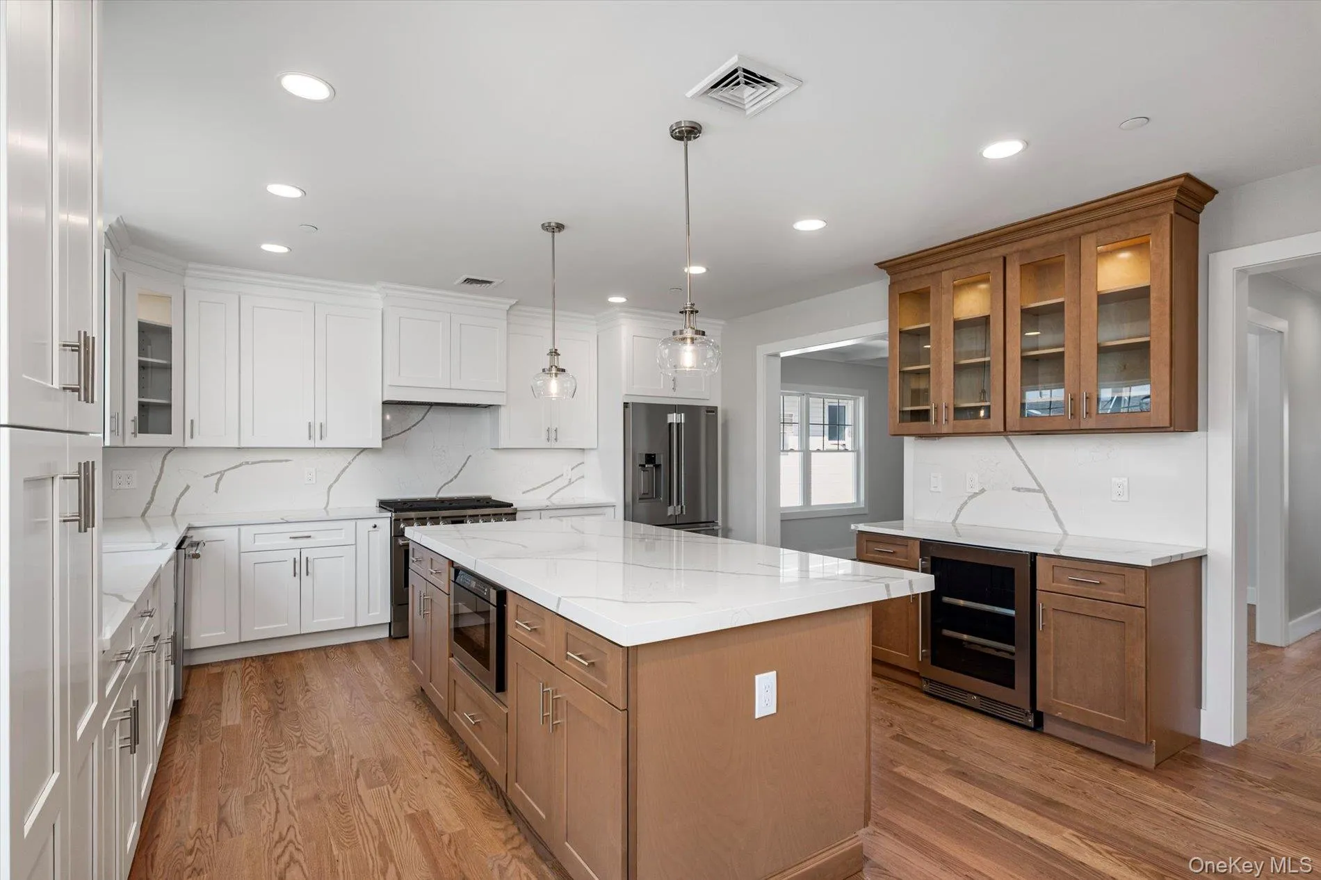 21 Island Parkway, Hempstead, NY, 5 Bedrooms Bedrooms, 9 Rooms Rooms,3 BathroomsBathrooms,Residential,For Rent,Island,0,1021725 21 Island Parkway, Hempstead, NY, 5 Bedrooms Bedrooms, 9 Rooms Rooms,3 BathroomsBathrooms,Residential,For Rent,Island,0,1021725