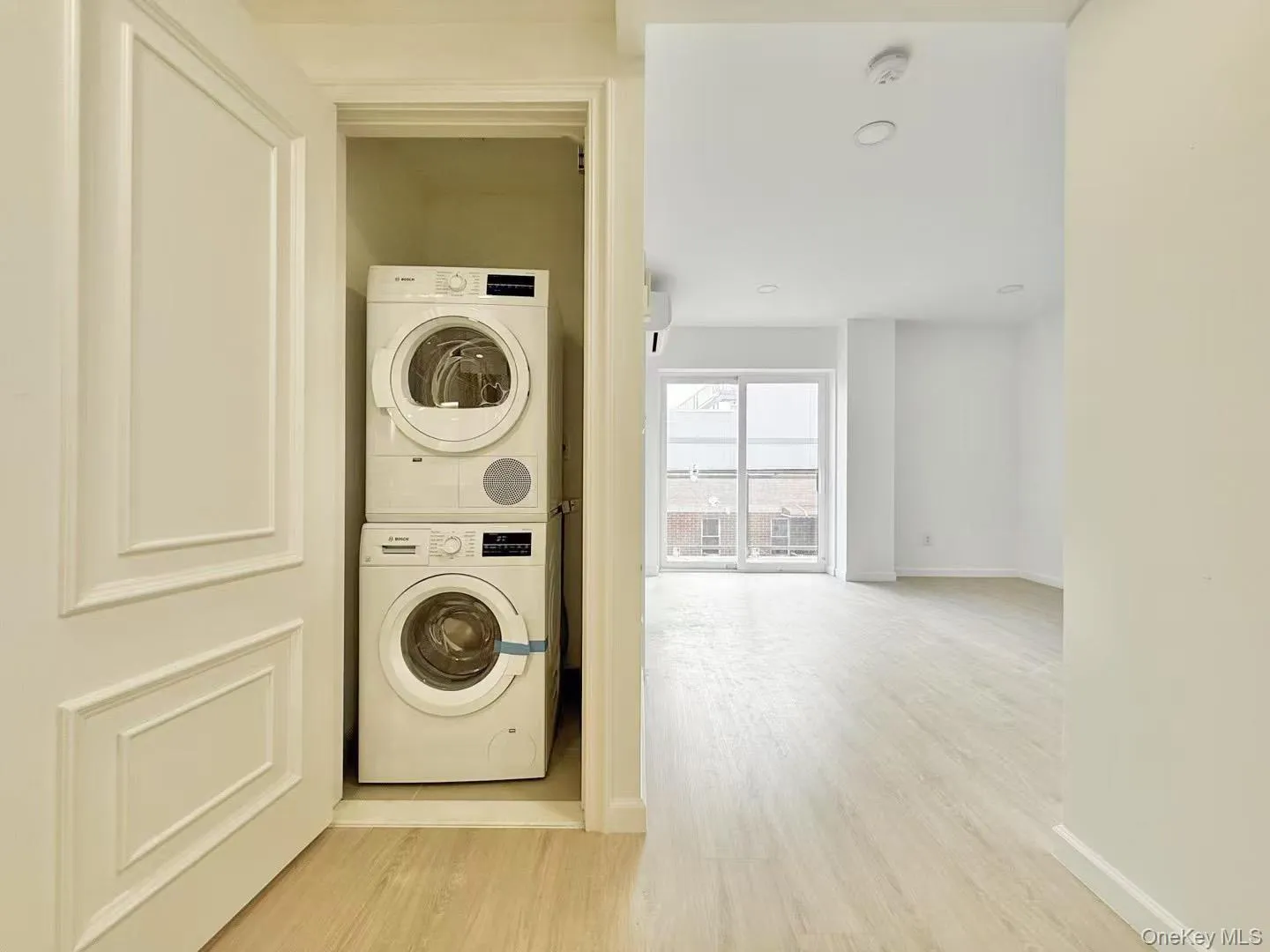 13450 BLOSSOM Avenue, New York, NY, 2 Bedrooms Bedrooms, 5 Rooms Rooms,2 BathroomsBathrooms,Residential,For Rent,BLOSSOM,0,1021726 13450 BLOSSOM Avenue, New York, NY, 2 Bedrooms Bedrooms, 5 Rooms Rooms,2 BathroomsBathrooms,Residential,For Rent,BLOSSOM,0,1021726