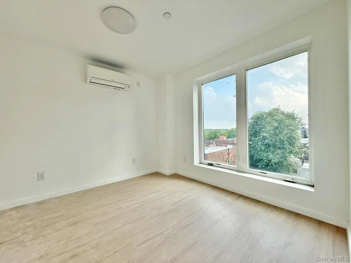 13450 BLOSSOM Avenue, New York, NY, 2 Bedrooms Bedrooms, 5 Rooms Rooms,2 BathroomsBathrooms,Residential,For Rent,BLOSSOM,0,1021726 13450 BLOSSOM Avenue, New York, NY, 2 Bedrooms Bedrooms, 5 Rooms Rooms,2 BathroomsBathrooms,Residential,For Rent,BLOSSOM,0,1021726
