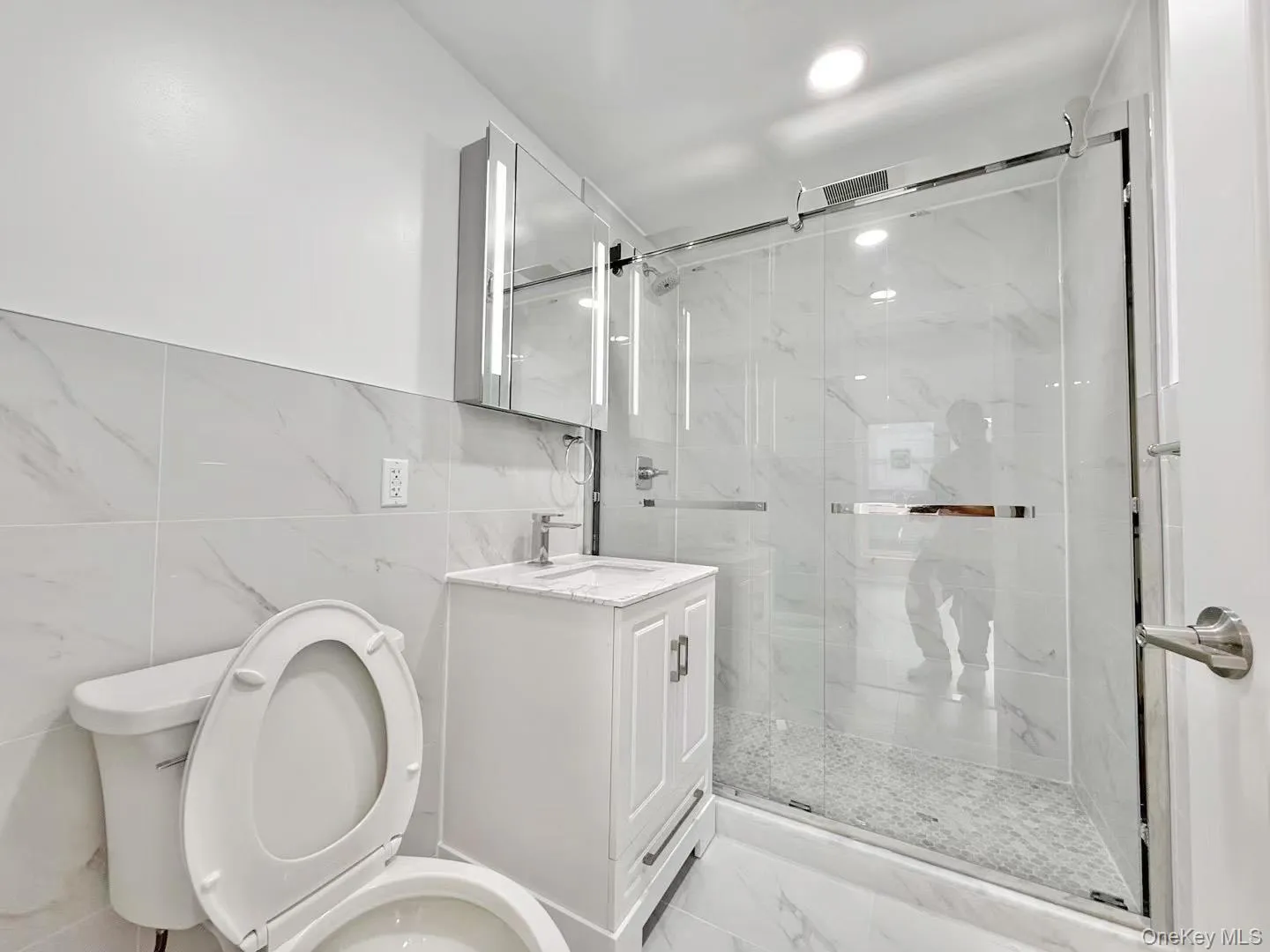 13450 BLOSSOM Avenue, New York, NY, 2 Bedrooms Bedrooms, 5 Rooms Rooms,2 BathroomsBathrooms,Residential,For Rent,BLOSSOM,0,1021726 13450 BLOSSOM Avenue, New York, NY, 2 Bedrooms Bedrooms, 5 Rooms Rooms,2 BathroomsBathrooms,Residential,For Rent,BLOSSOM,0,1021726
