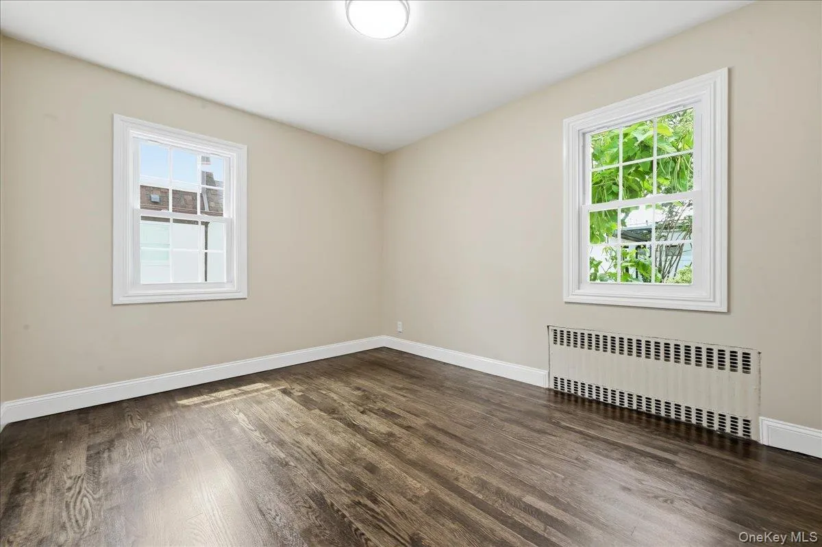 48 Flower Street, Oyster Bay, NY, 4 Bedrooms Bedrooms, 11 Rooms Rooms,2 BathroomsBathrooms,Residential,For Rent,Flower,0,1021727 48 Flower Street, Oyster Bay, NY, 4 Bedrooms Bedrooms, 11 Rooms Rooms,2 BathroomsBathrooms,Residential,For Rent,Flower,0,1021727