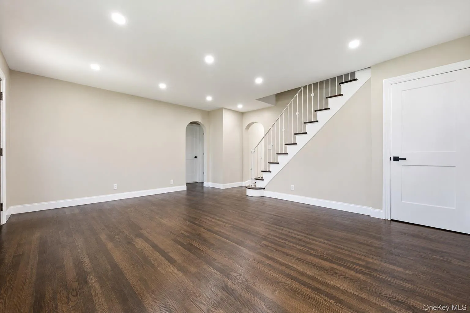 48 Flower Street, Oyster Bay, NY, 4 Bedrooms Bedrooms, 11 Rooms Rooms,2 BathroomsBathrooms,Residential,For Rent,Flower,0,1021727 48 Flower Street, Oyster Bay, NY, 4 Bedrooms Bedrooms, 11 Rooms Rooms,2 BathroomsBathrooms,Residential,For Rent,Flower,0,1021727