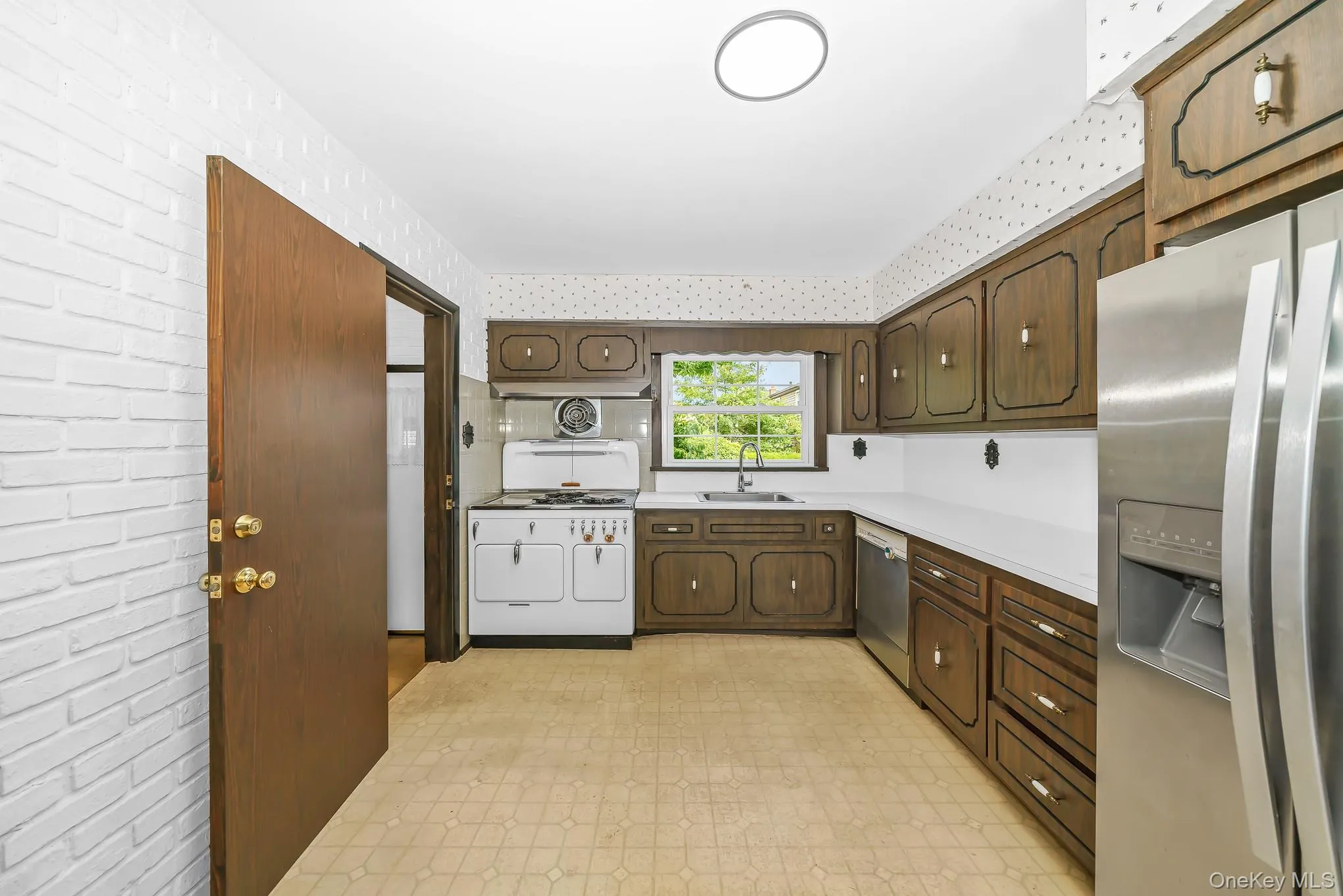 23 Spruce Street, Oyster Bay, NY, 3 Bedrooms Bedrooms, 7 Rooms Rooms,2 BathroomsBathrooms,Residential,For Rent,Spruce,0,1021728 23 Spruce Street, Oyster Bay, NY, 3 Bedrooms Bedrooms, 7 Rooms Rooms,2 BathroomsBathrooms,Residential,For Rent,Spruce,0,1021728