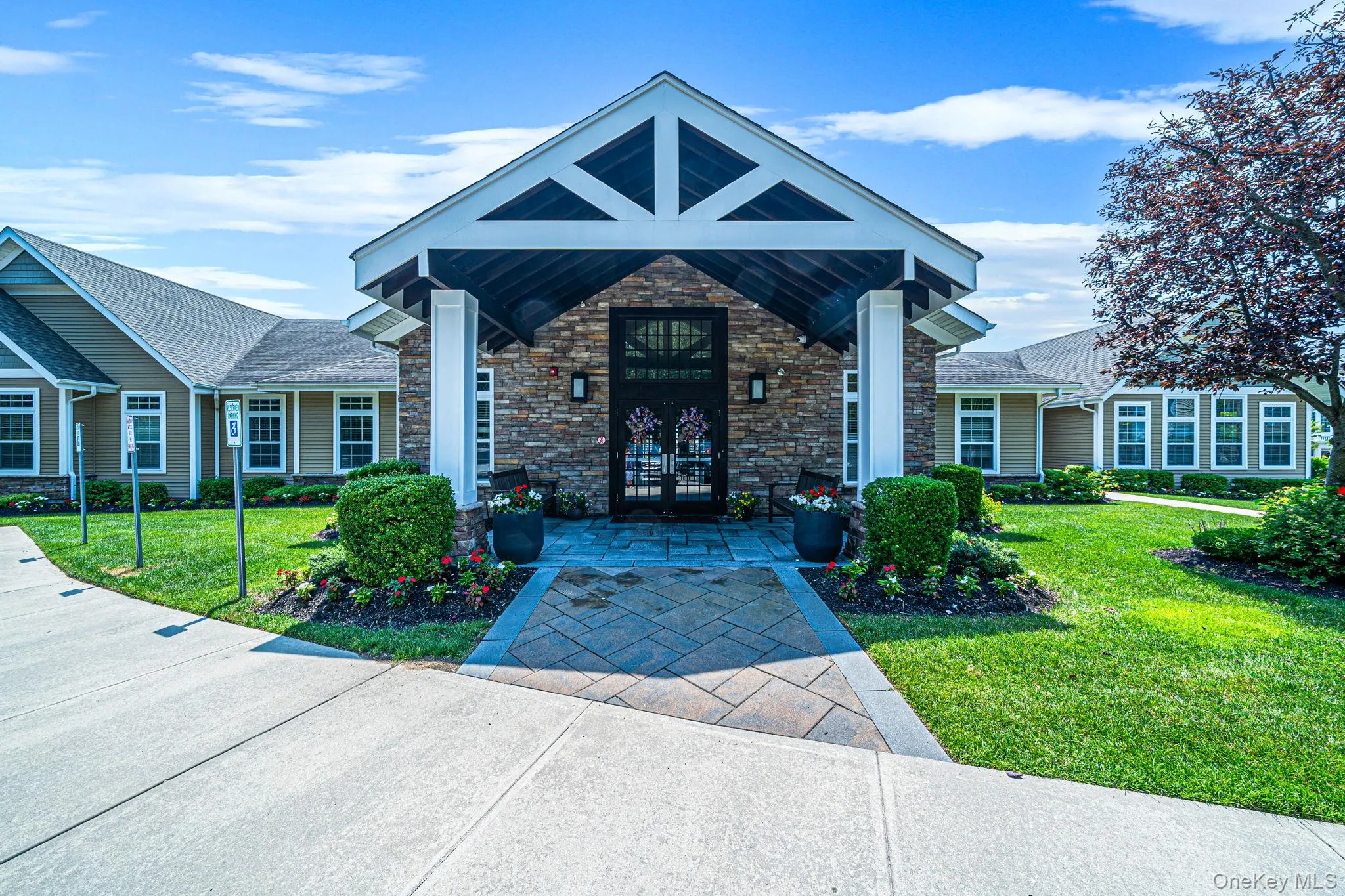 32 Avery Way, Brookhaven, NY, 2 Bedrooms Bedrooms, 4 Rooms Rooms,3 BathroomsBathrooms,Residential,For Rent,Avery,0,1021729 32 Avery Way, Brookhaven, NY, 2 Bedrooms Bedrooms, 4 Rooms Rooms,3 BathroomsBathrooms,Residential,For Rent,Avery,0,1021729