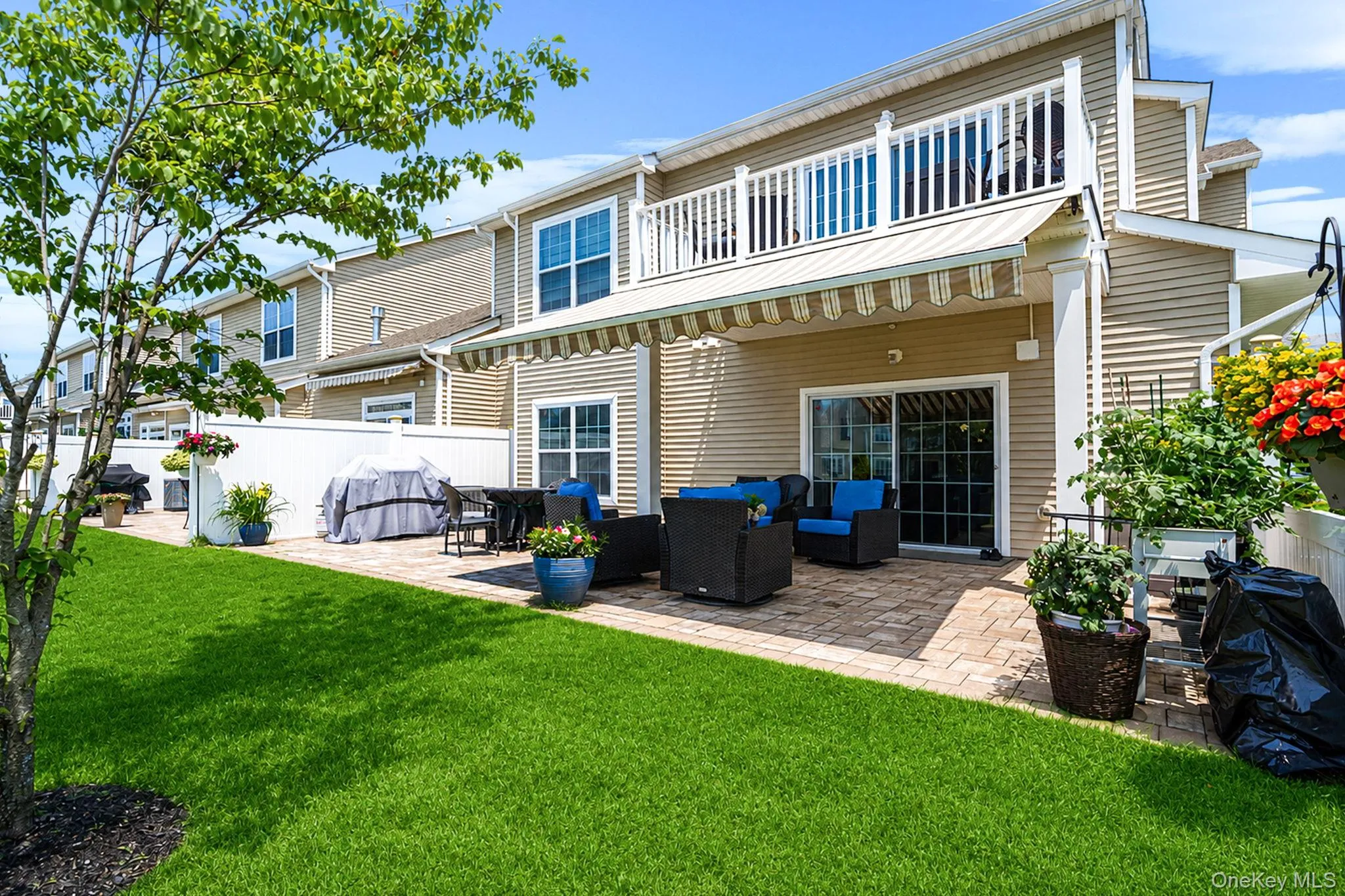 32 Avery Way, Brookhaven, NY, 2 Bedrooms Bedrooms, 4 Rooms Rooms,3 BathroomsBathrooms,Residential,For Rent,Avery,0,1021729 32 Avery Way, Brookhaven, NY, 2 Bedrooms Bedrooms, 4 Rooms Rooms,3 BathroomsBathrooms,Residential,For Rent,Avery,0,1021729