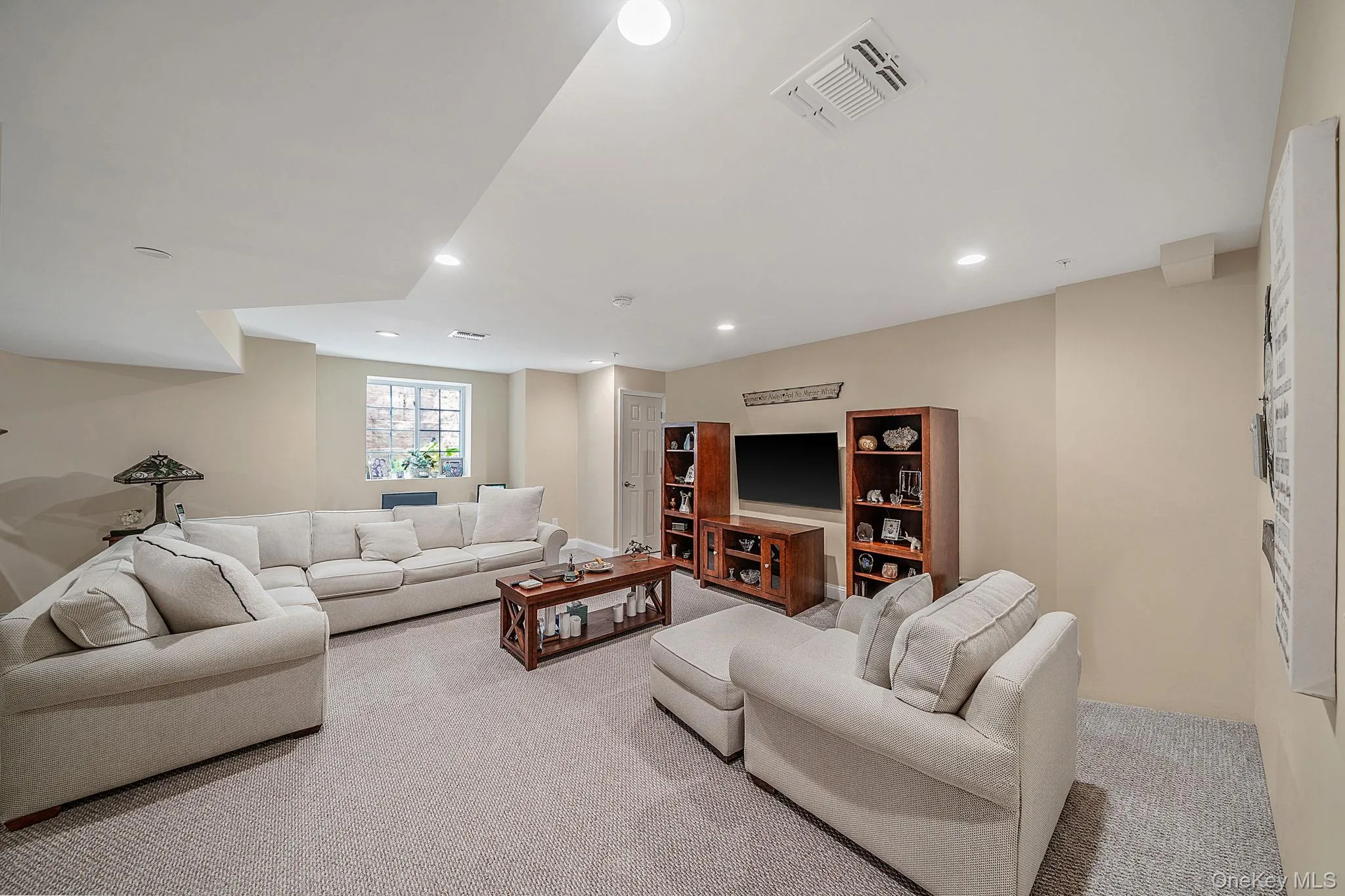 32 Avery Way, Brookhaven, NY, 2 Bedrooms Bedrooms, 4 Rooms Rooms,3 BathroomsBathrooms,Residential,For Rent,Avery,0,1021729 32 Avery Way, Brookhaven, NY, 2 Bedrooms Bedrooms, 4 Rooms Rooms,3 BathroomsBathrooms,Residential,For Rent,Avery,0,1021729
